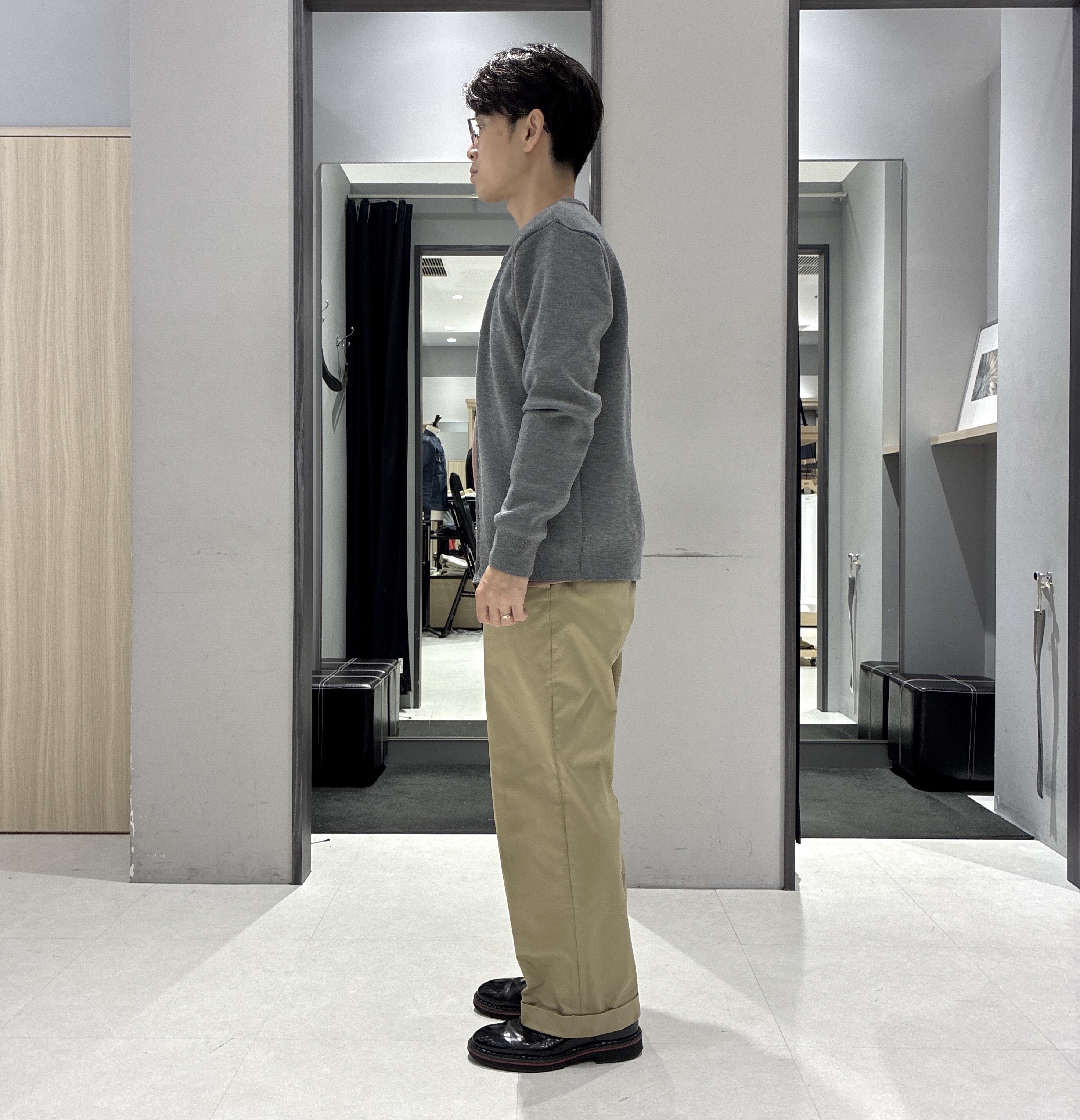 わいずみさんの「TAKEO KIKUCHI｜【BOWLER HAT LABEL】日本製クルーネックカーディガン」を使ったコーディネート