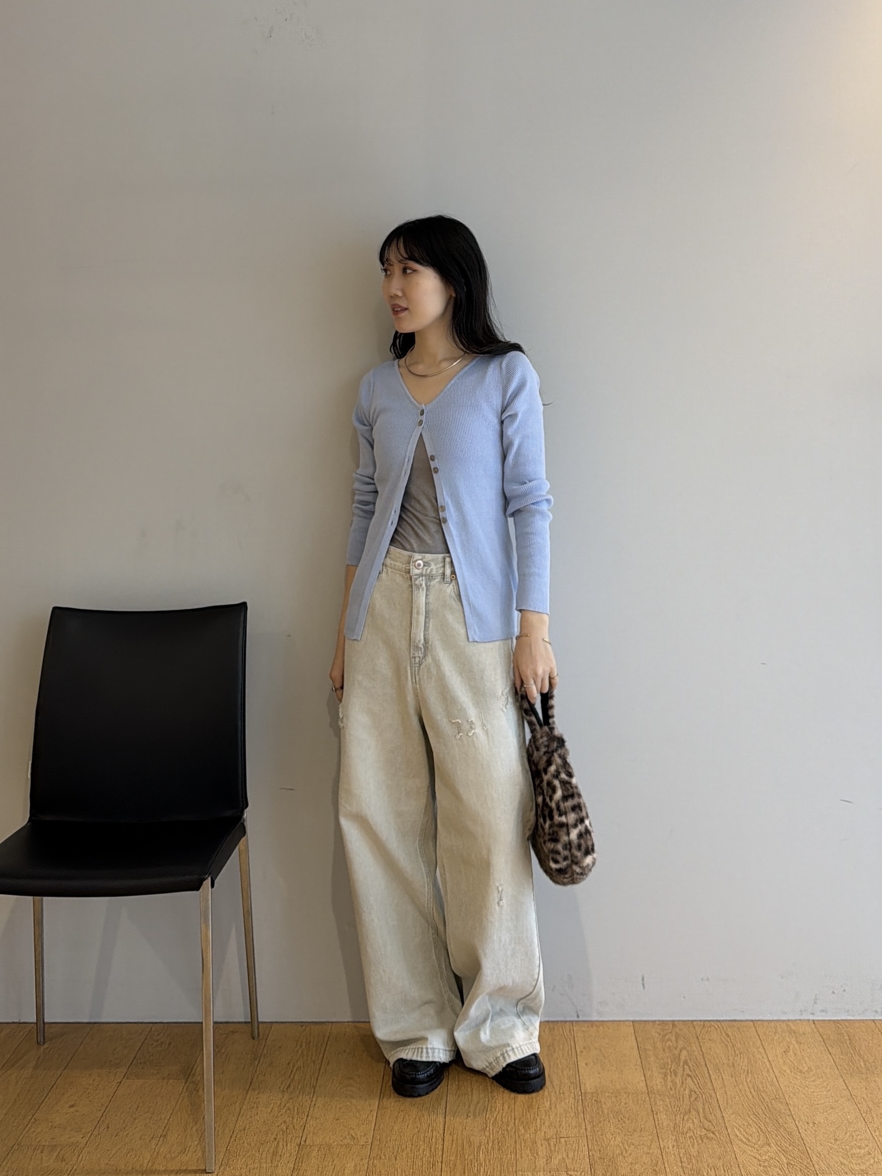 rinaさんの「INDIVI｜フェイクレイヤードリブニット」を使ったコーディネート