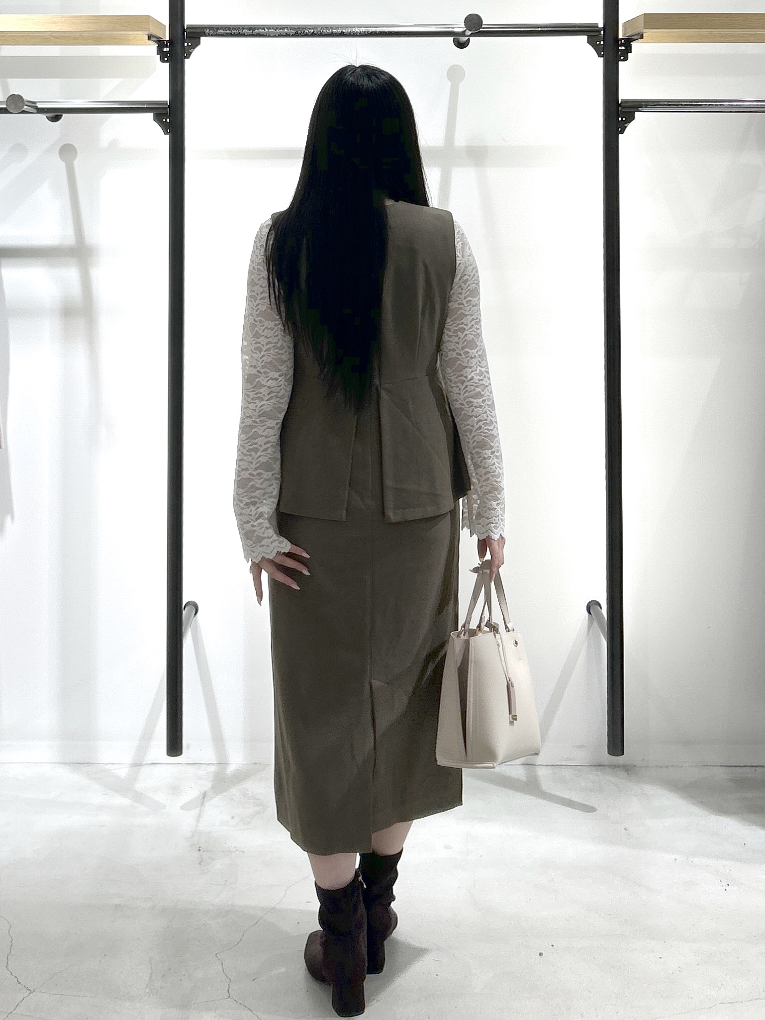 sayaさんの「OPAQUE.CLIP｜レースベロア トップス【洗濯機OK】」を使ったコーディネート