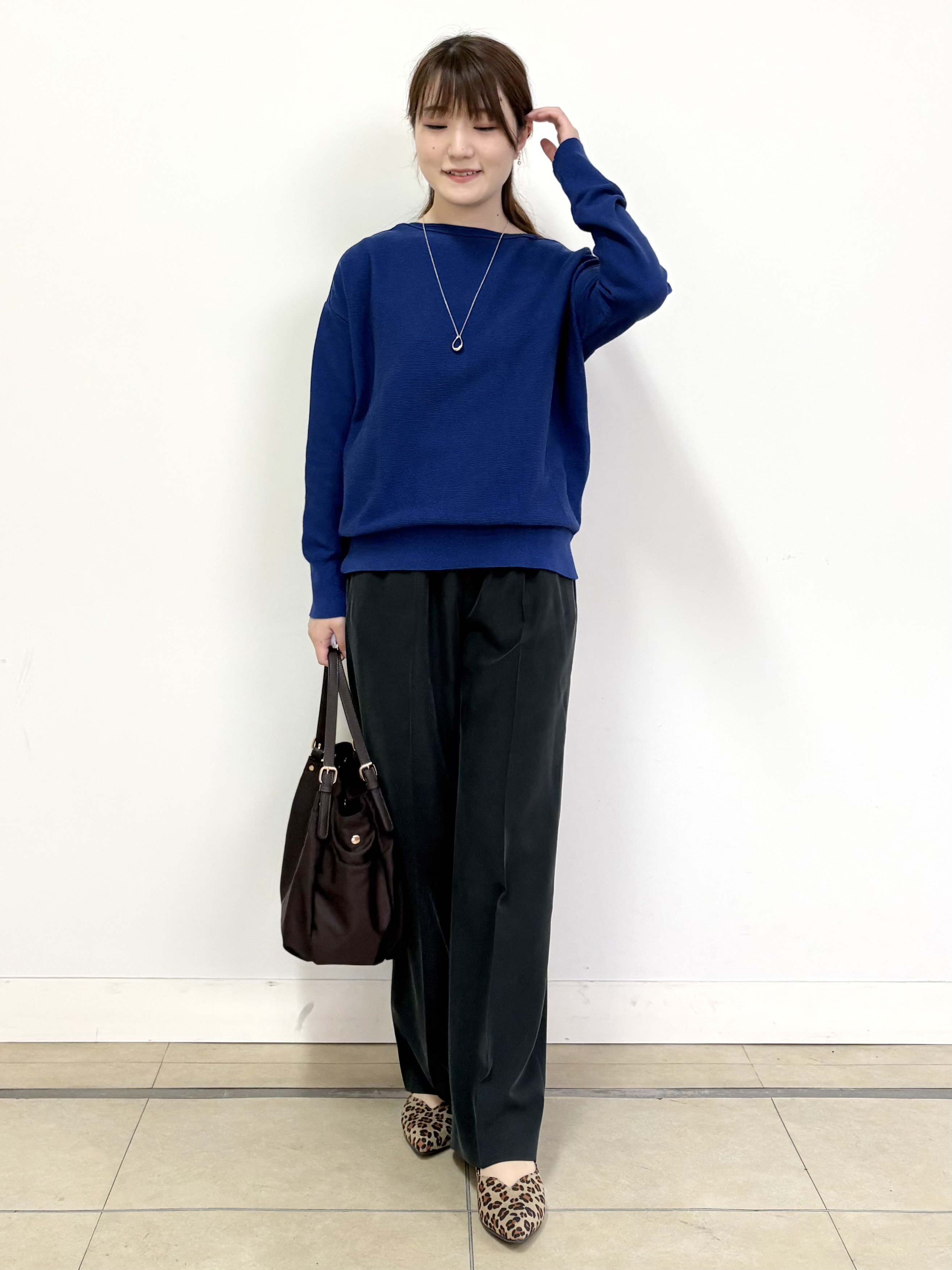 mikiさんの「Reflect｜ボートネックニットトップス」を使ったコーディネート