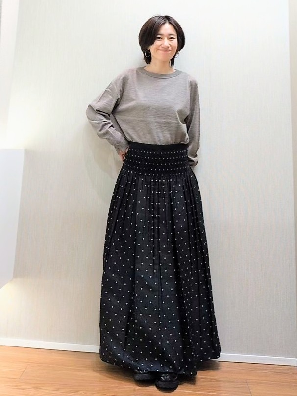 ミズタさんの「UNTITLED｜【アンサンブル可/秋羽織り/通勤】シルクウールカシミヤカーディガン」を使ったコーディネート