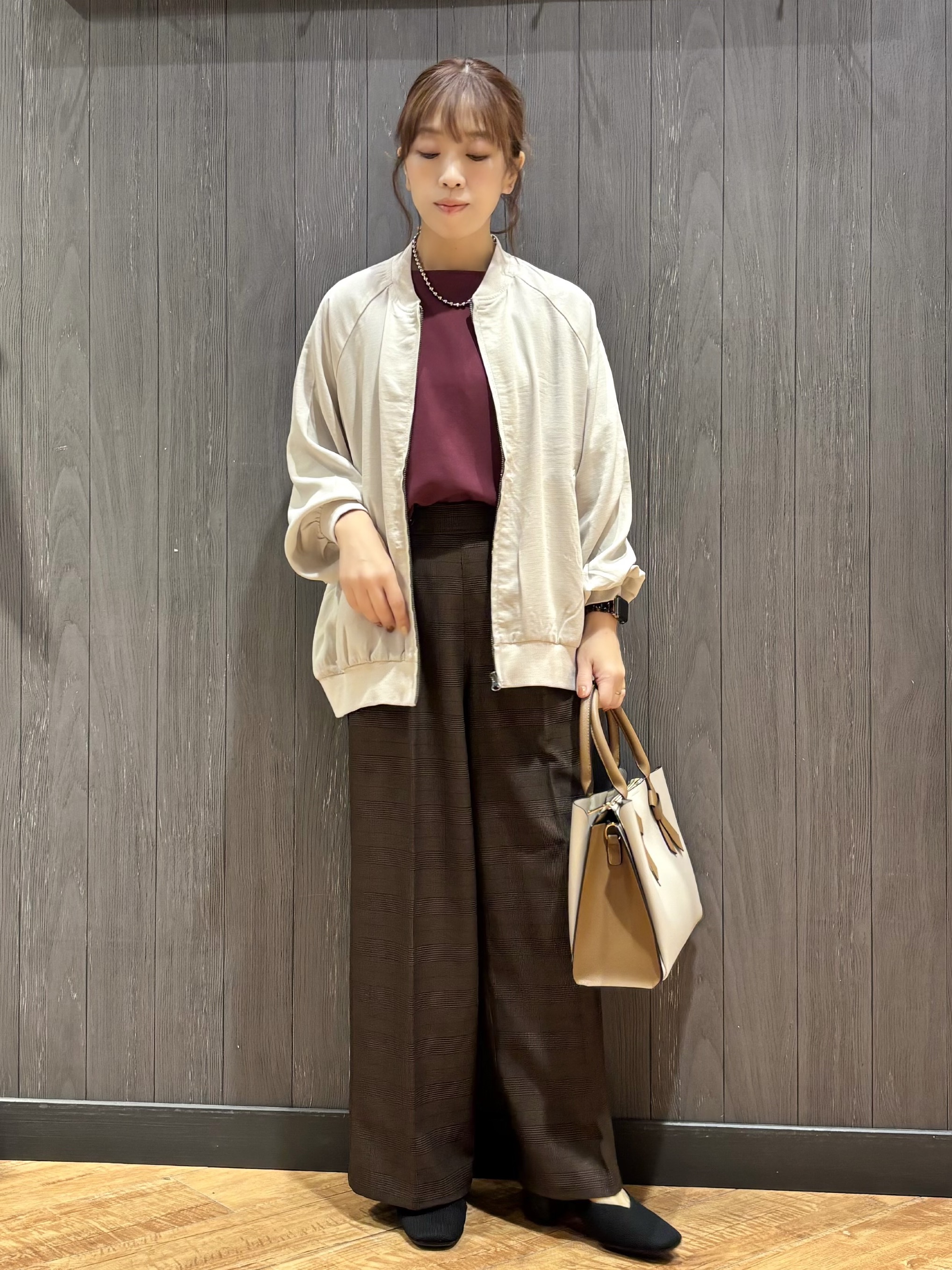 meiさんの「SHOO･LA･RUE｜【S-LL】洗濯後しわになりにくい 麻調リブブルゾン」を使ったコーディネート