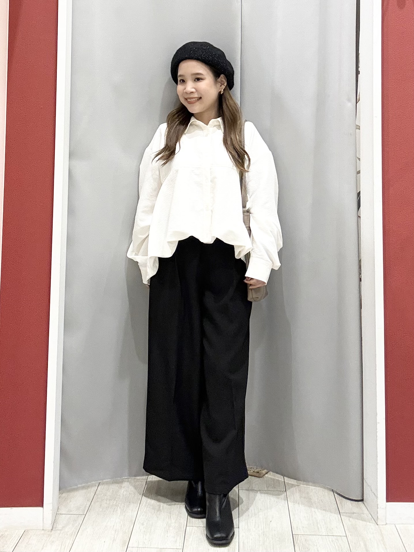 shioさんの「SHOO･LA･RUE｜【S-LL/洗濯機可】インせず即こなれる 裾バルーンシャツ」を使ったコーディネート