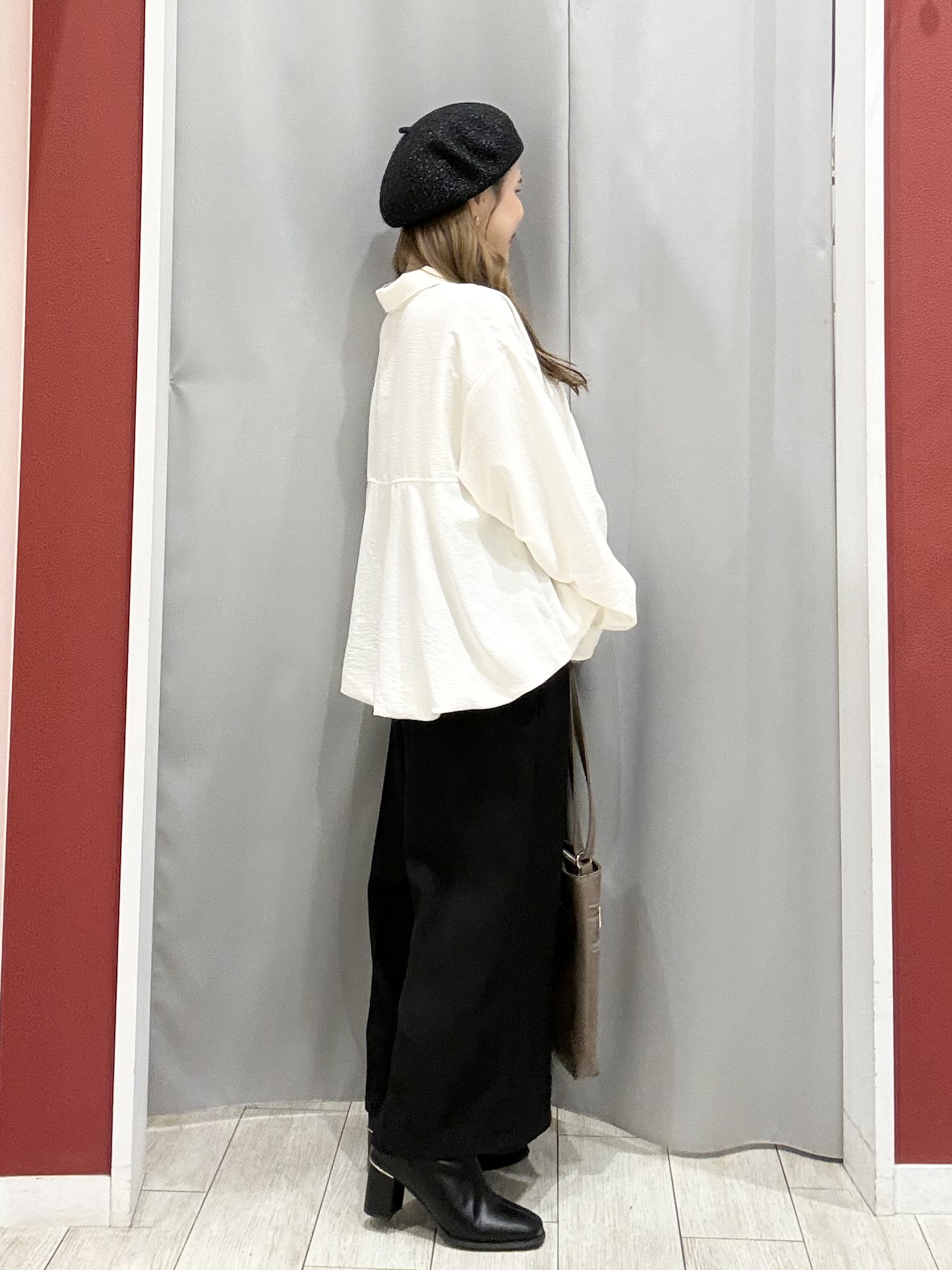 shioさんの「SHOO･LA･RUE｜【S-LL/洗濯機可】インせず即こなれる 裾バルーンシャツ」を使ったコーディネート