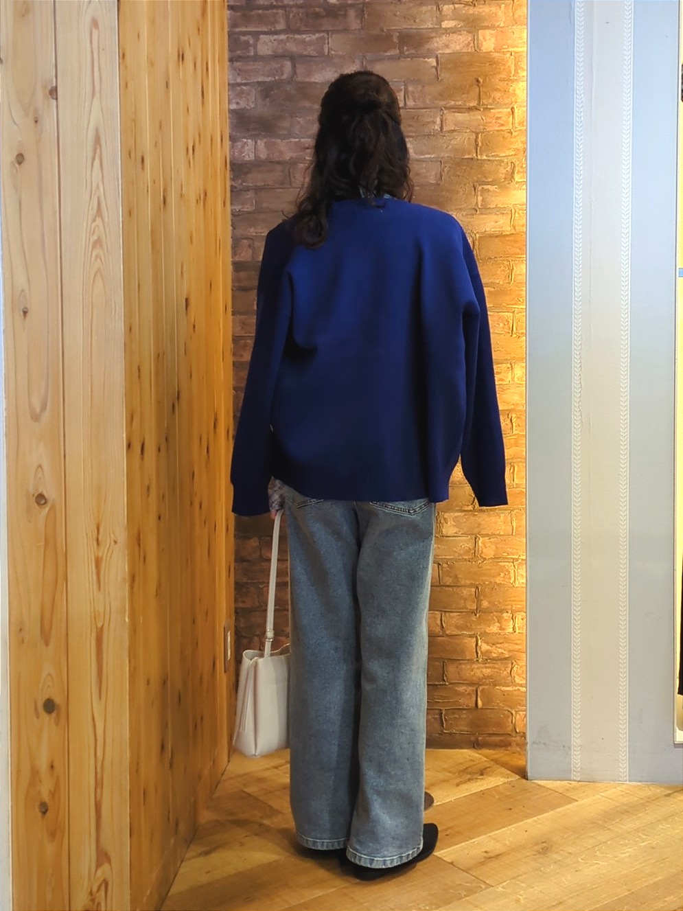 massuさんの「SHOO･LA･RUE｜【セットアップ可/洗濯機可】軽やかに羽織れる スポンディッシュ ニットカーディガン」を使ったコーディネート