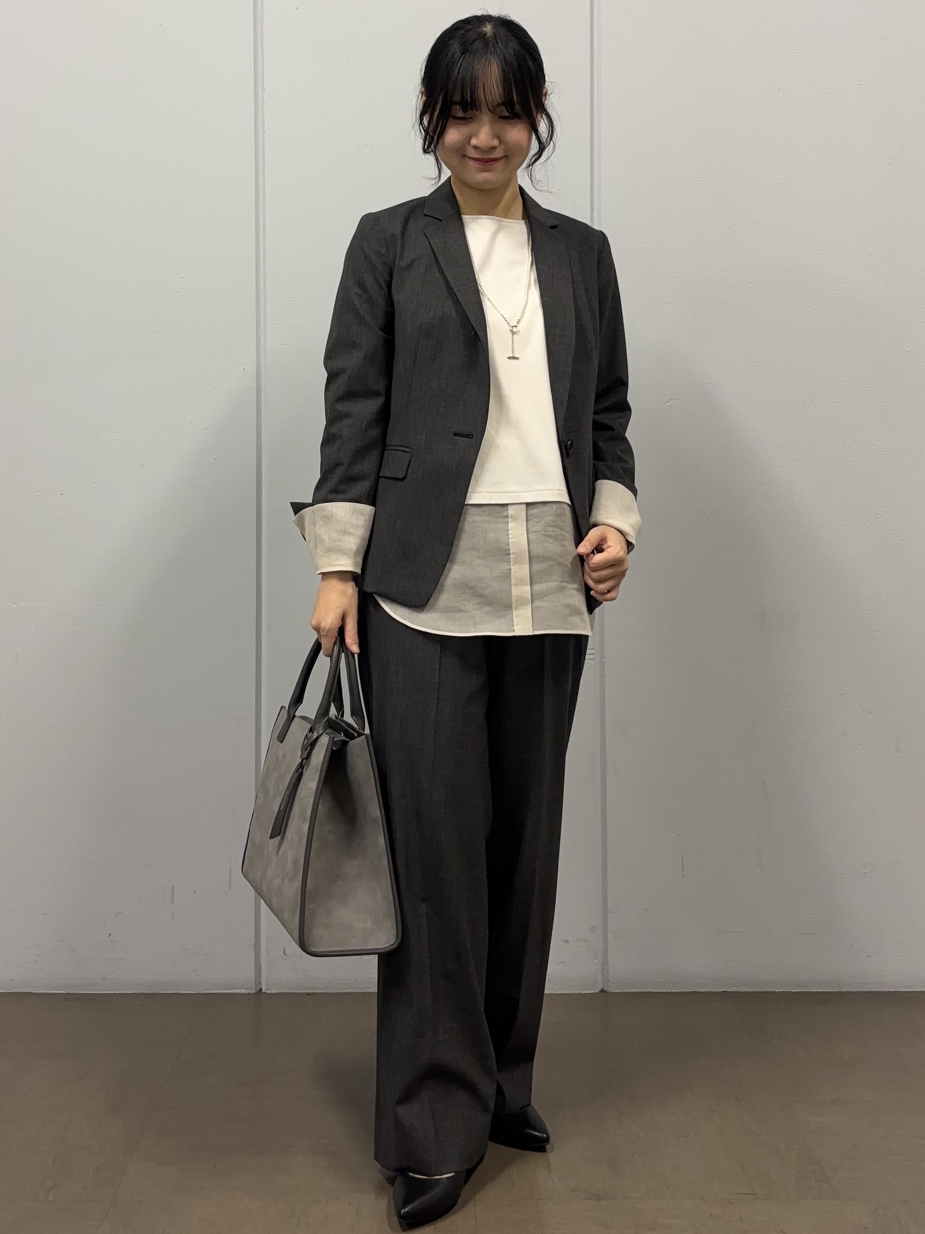岩本優さんの「UNTITLED｜【セットアップ】ウールブレンドテーラードジャケット」を使ったコーディネート