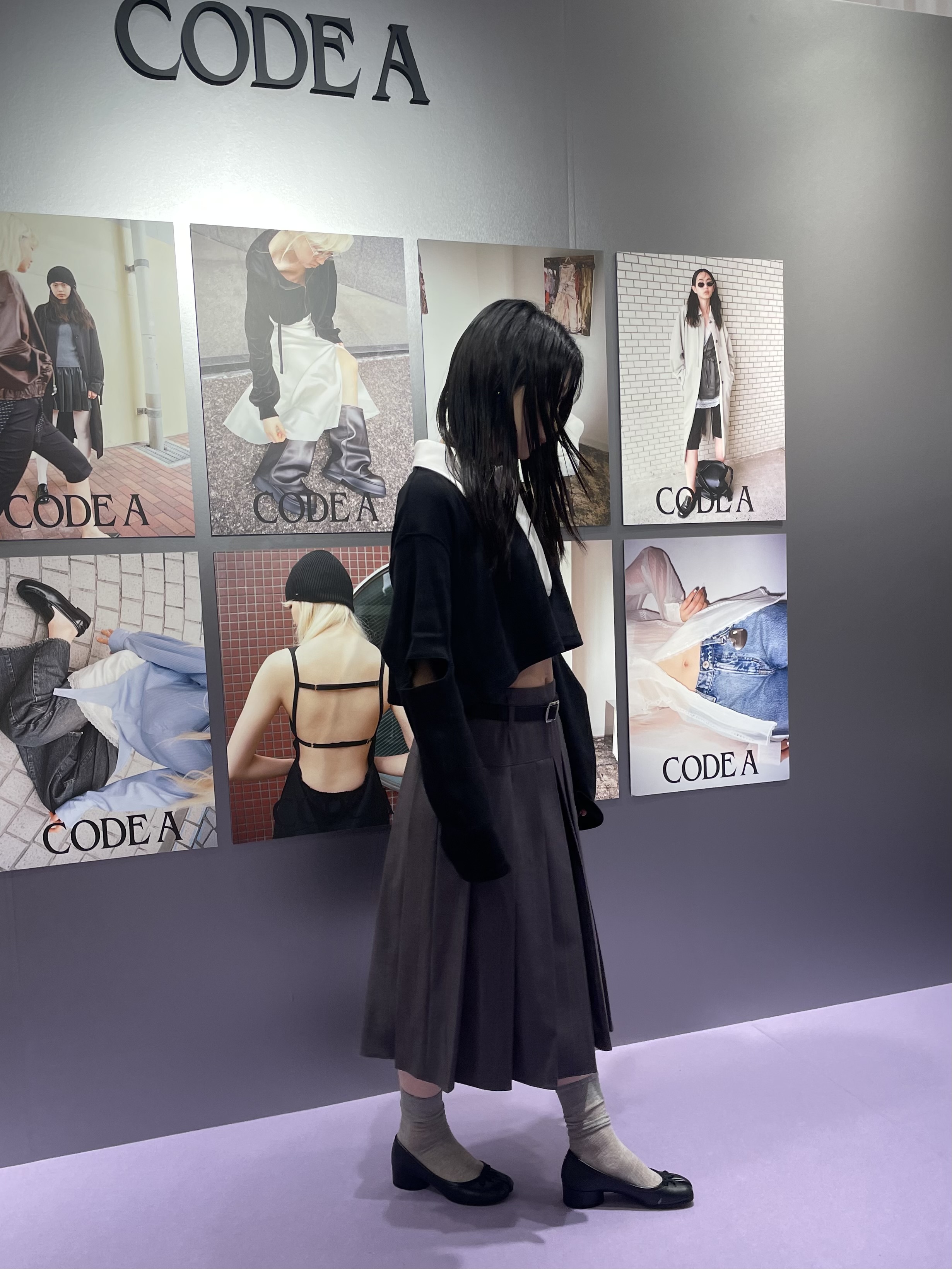 丸山加奈子さんの「CODE A｜cropped lager tee」を使ったコーディネート