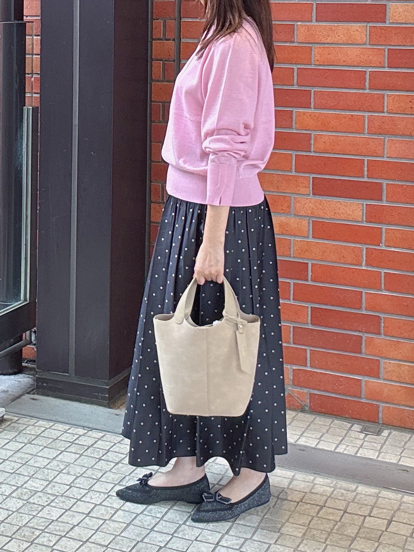 makiさんの「UNTITLED｜【アンサンブル可能/オンオフ使える】シルクウールカシミヤプルオーバー」を使ったコーディネート