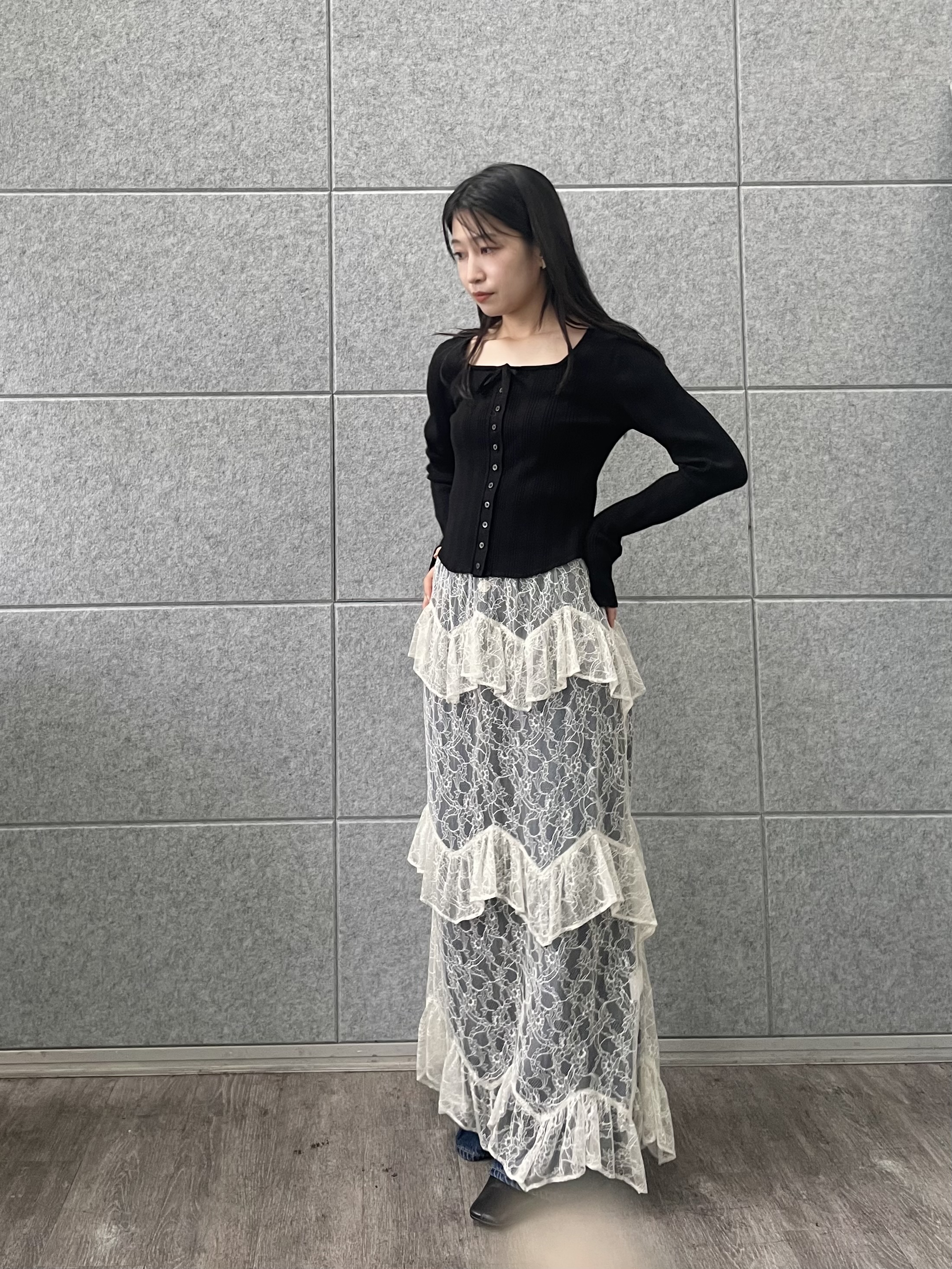 丸山加奈子さんの「CODE A｜intimate knit cardigan」を使ったコーディネート