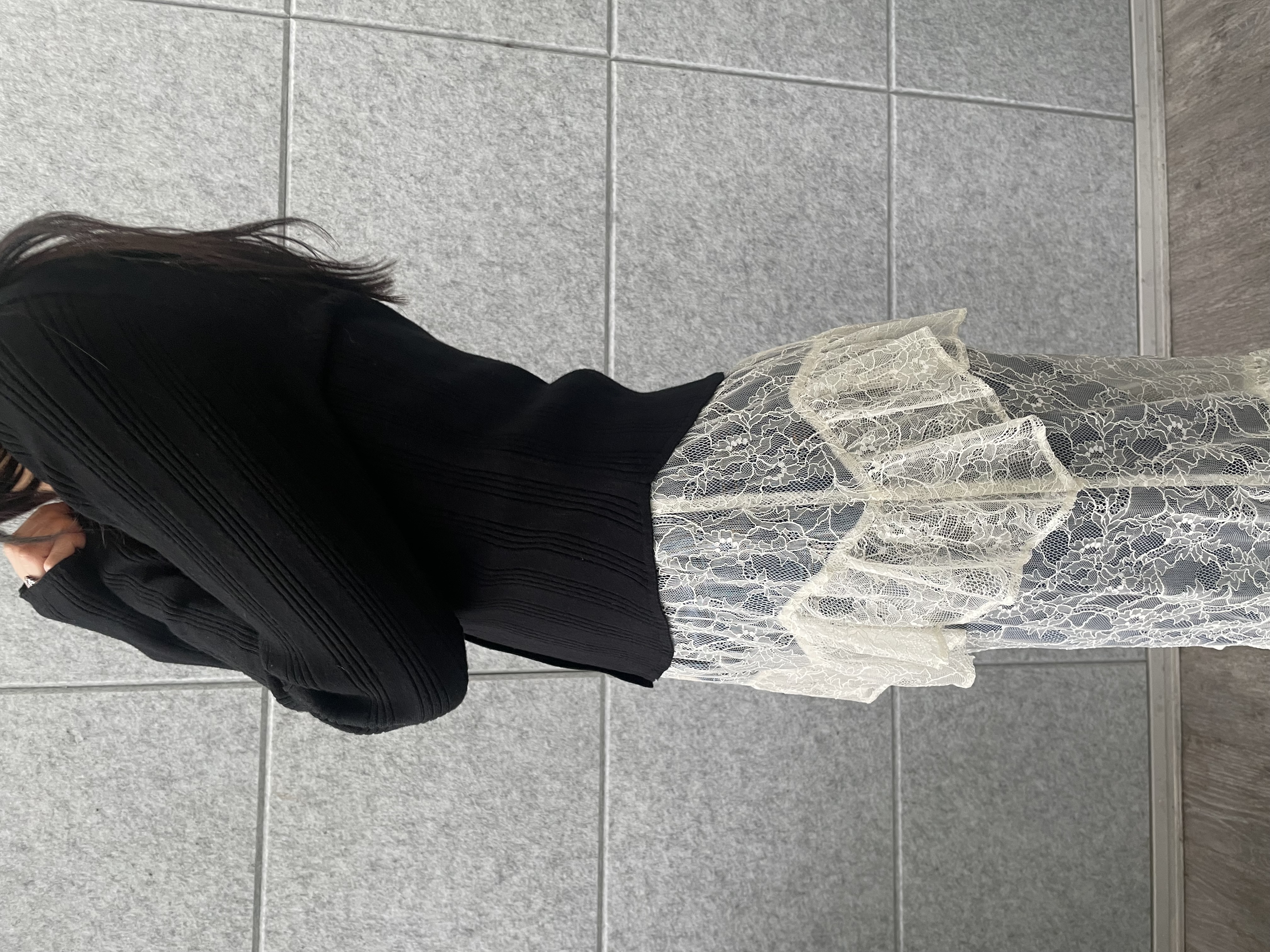 丸山加奈子さんの「CODE A｜intimate knit cardigan」を使ったコーディネート
