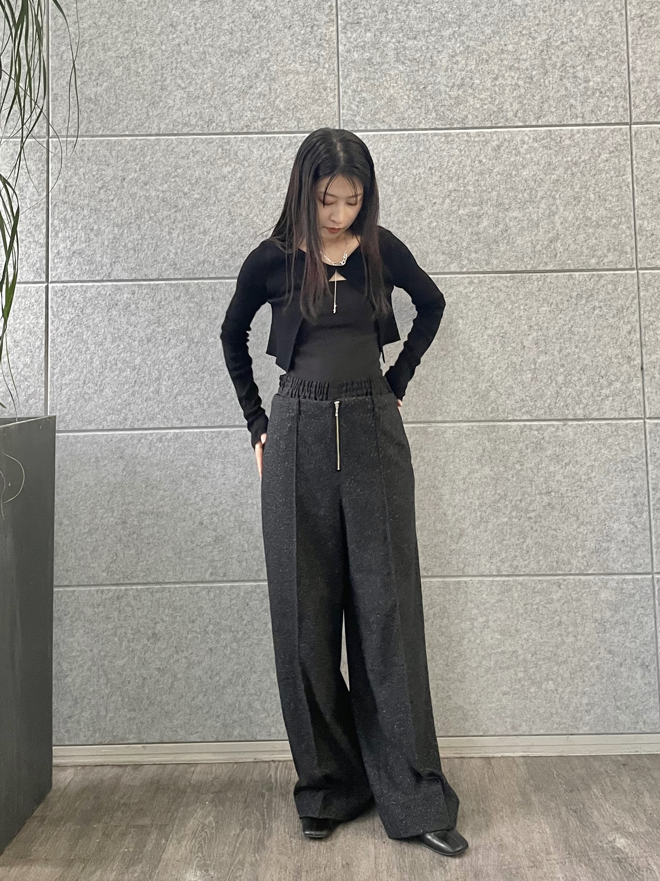丸山加奈子さんの「CODE A｜【Re】stretch hook cardigan」を使ったコーディネート