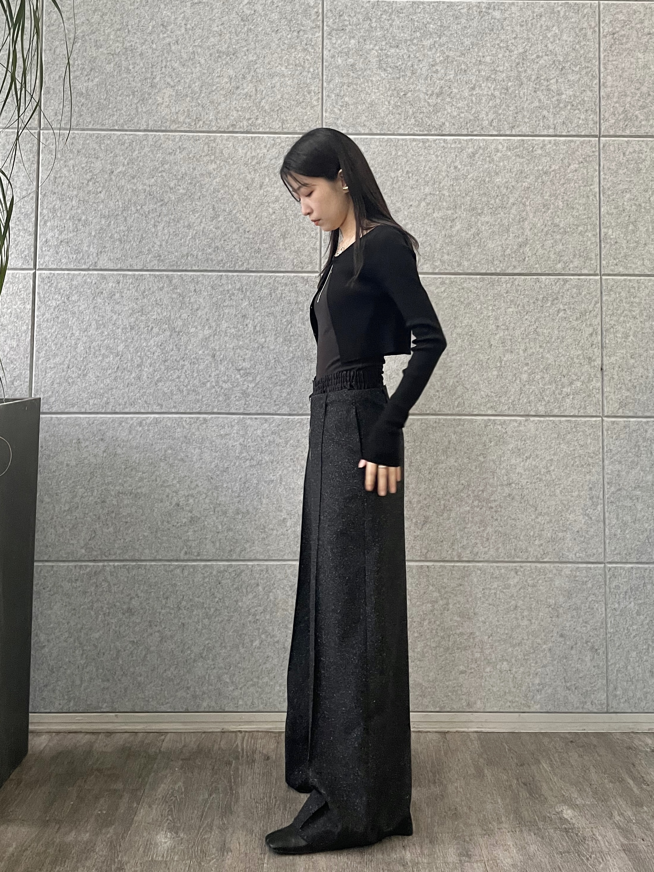 丸山加奈子さんの「CODE A｜【Re】stretch hook cardigan」を使ったコーディネート