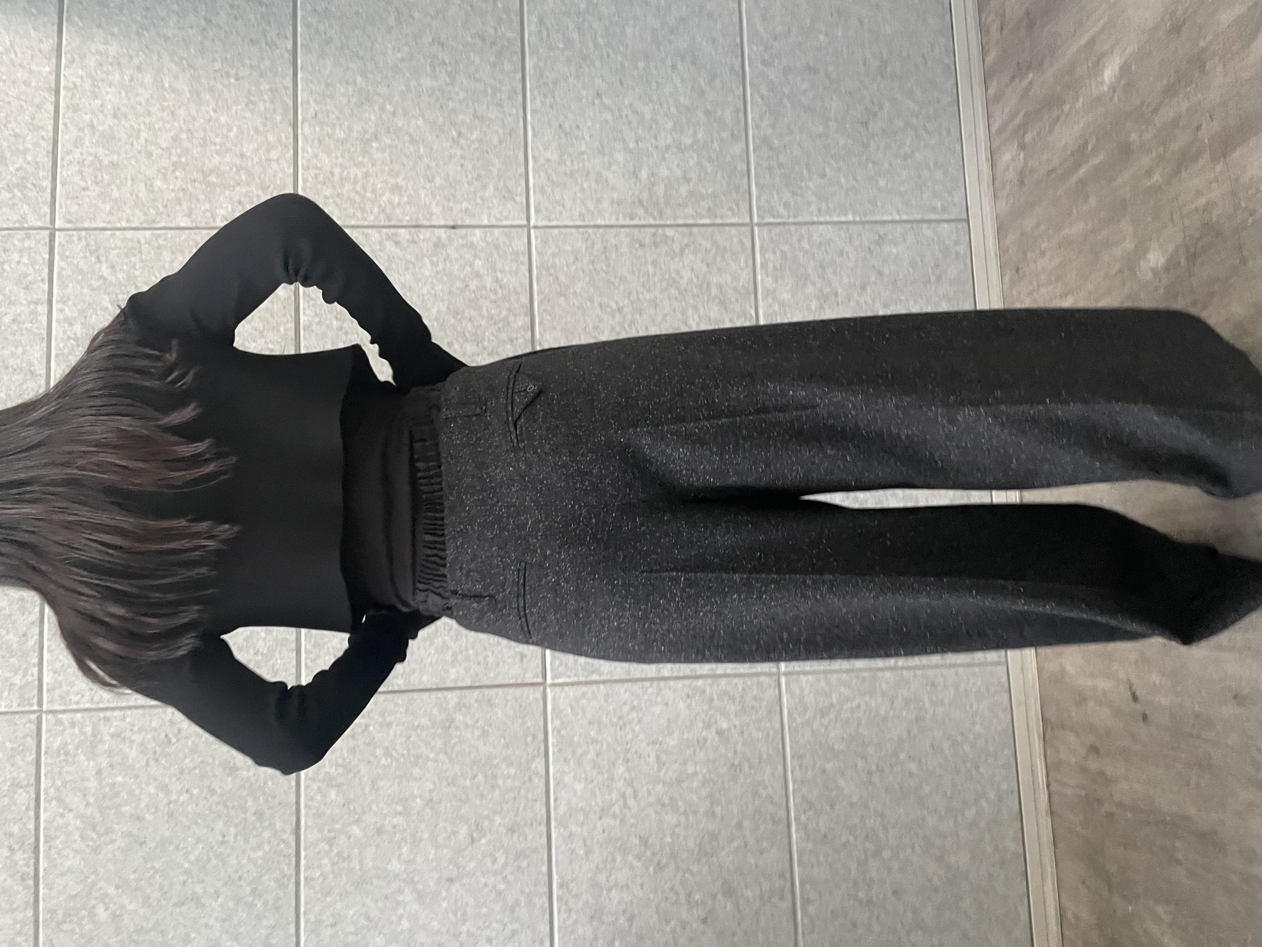 丸山加奈子さんの「CODE A｜【Re】stretch hook cardigan」を使ったコーディネート