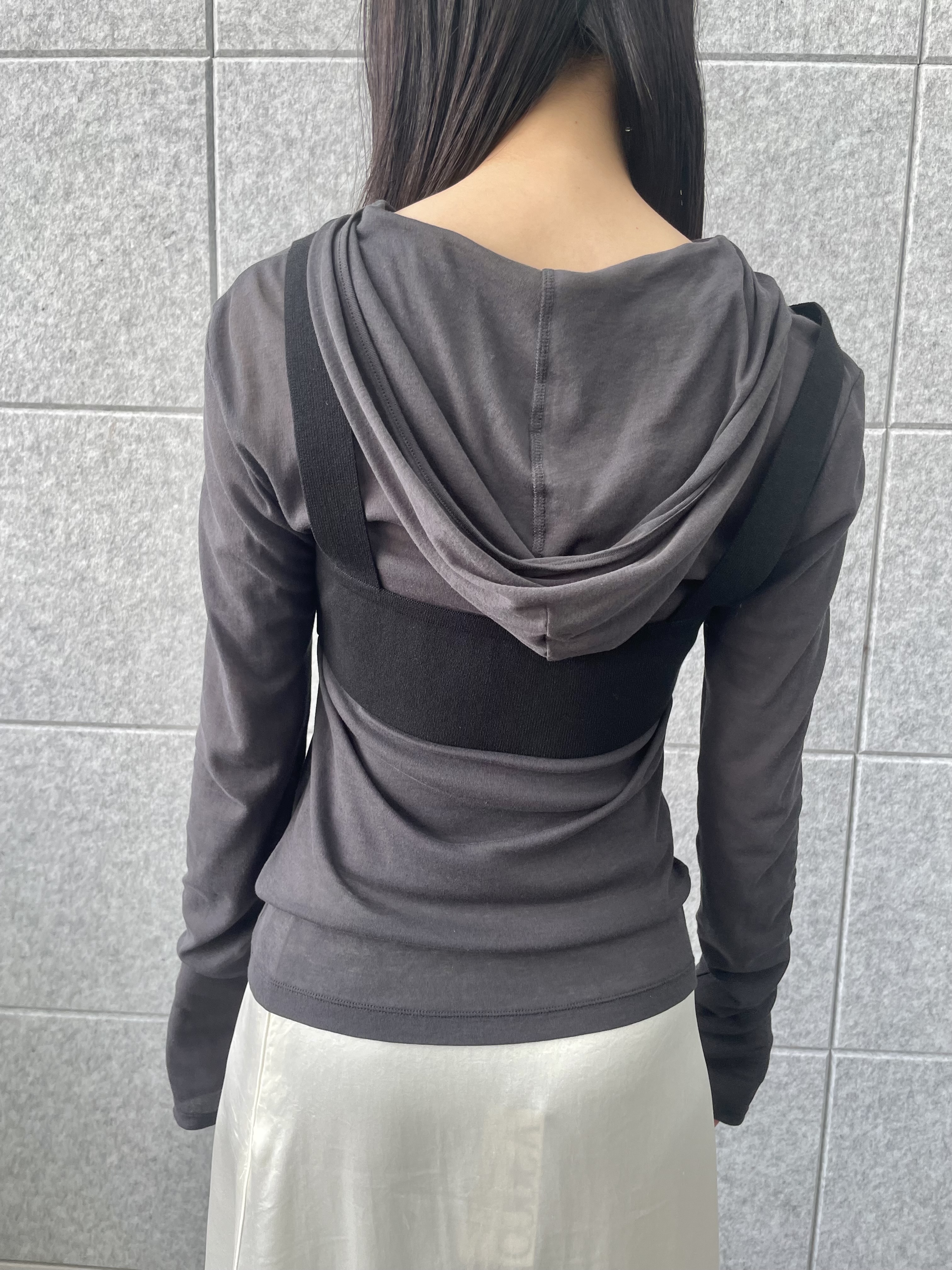 丸山加奈子さんの「CODE A｜knit bra」を使ったコーディネート
