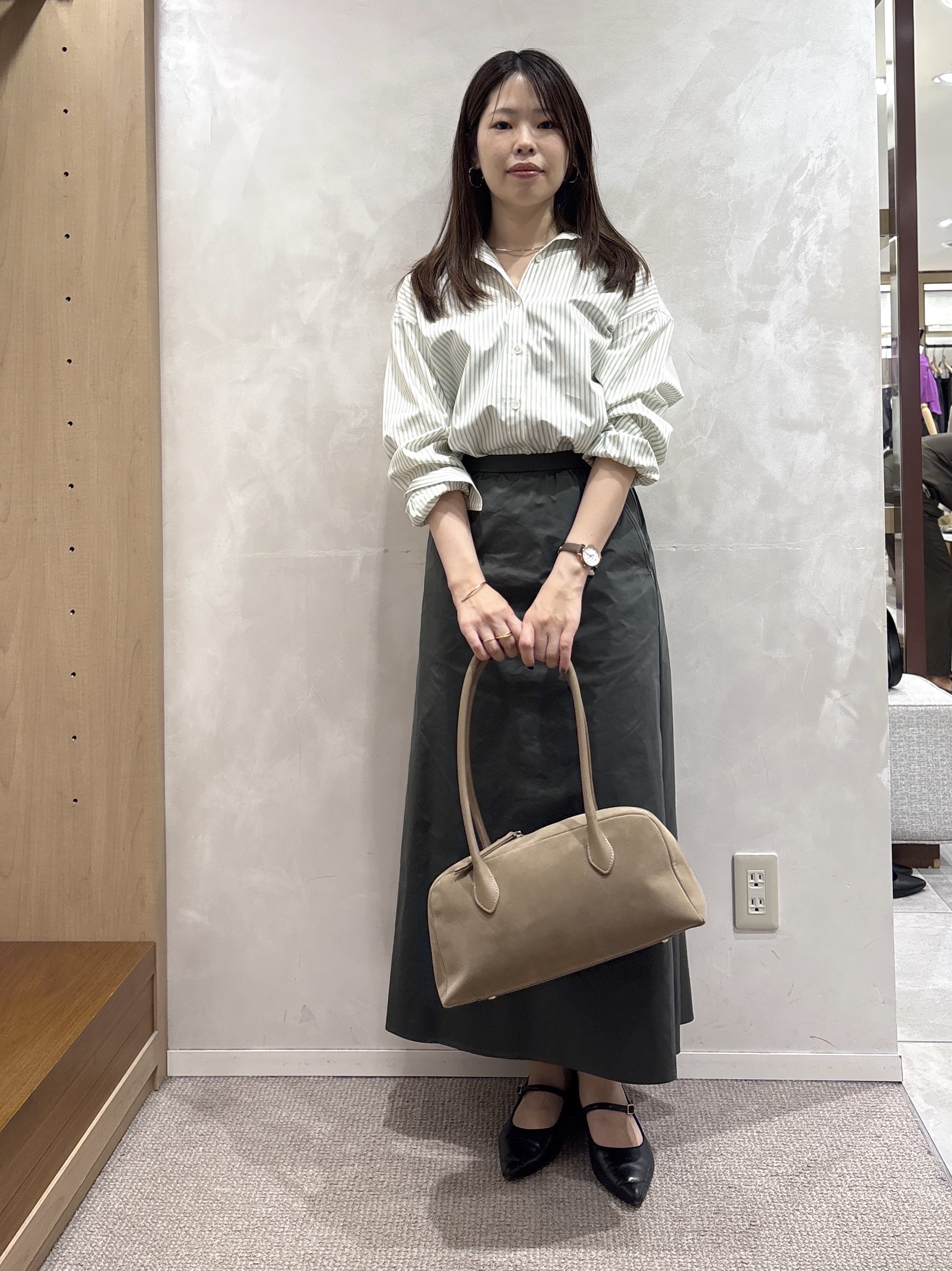 asamiさんの「UNTITLED｜【秋カラー/スポーティー】タフタナロースカート」を使ったコーディネート
