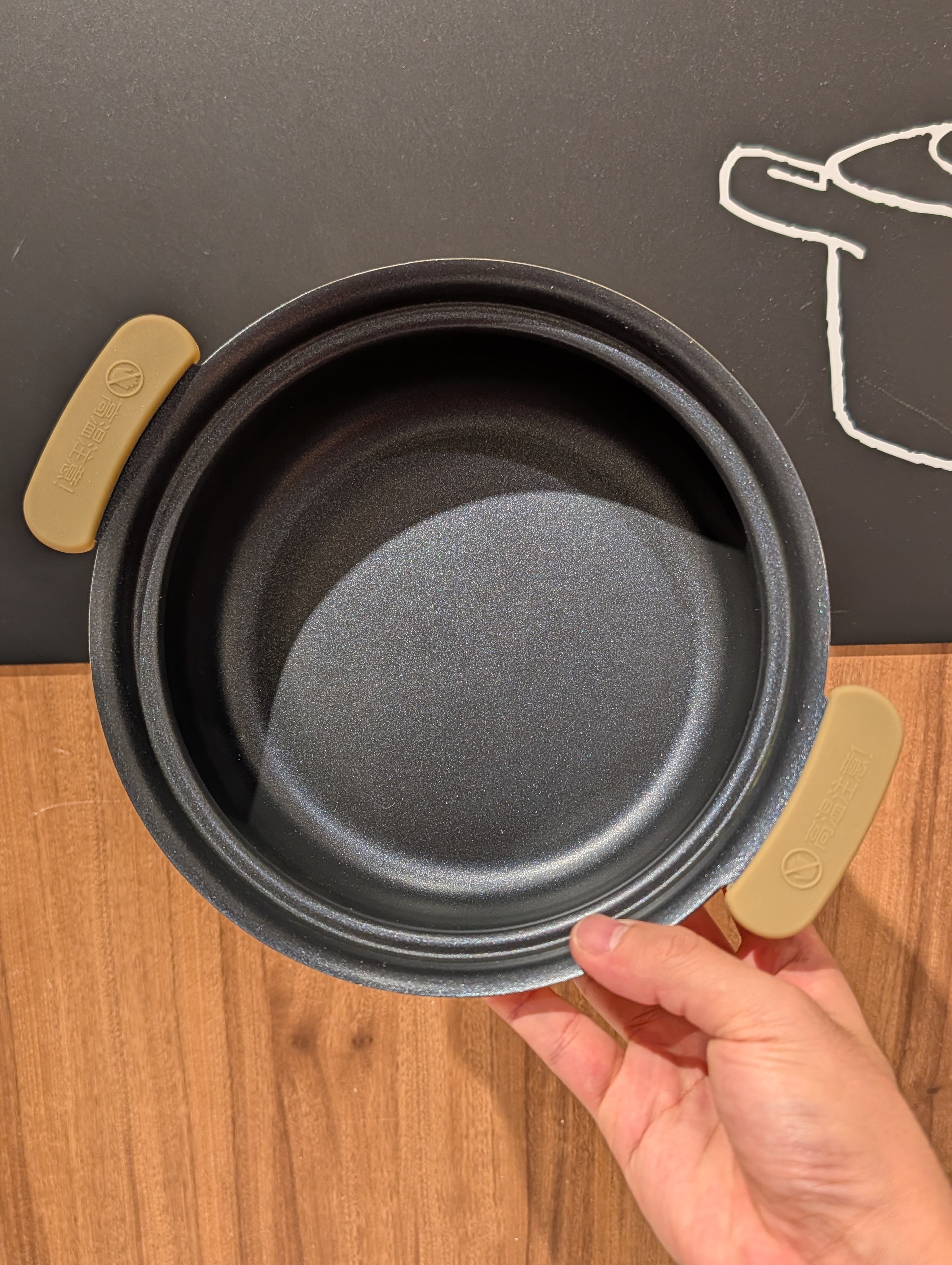 シモさんの「212 KITCHEN STORE｜べジポ IH対応ミニ卓上鍋 19cm トマト」を使ったコーディネート