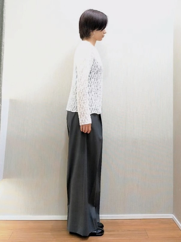 ミズタさんの「UNTITLED｜【羽織りのインナーに】レースプルオーバー」を使ったコーディネート