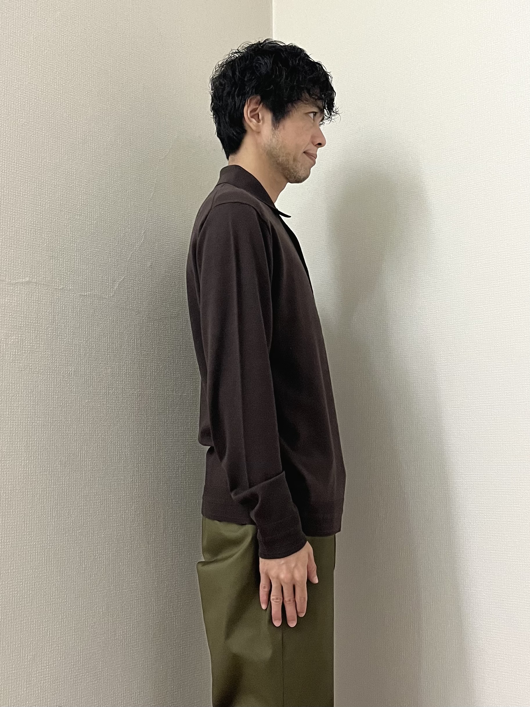 URAさんの「TAKEO KIKUCHI｜レーヨン ニット ポロシャツ」を使ったコーディネート