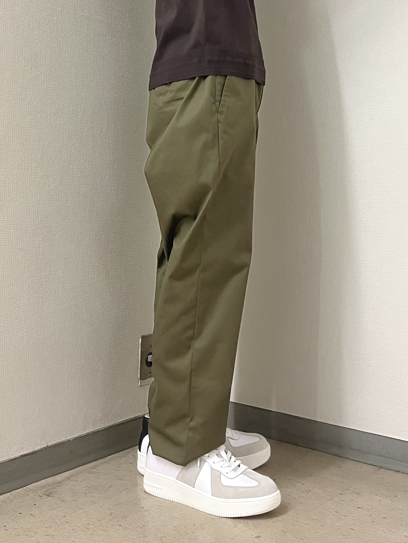 URAさんの「TAKEO KIKUCHI｜レーヨン ニット ポロシャツ」を使ったコーディネート