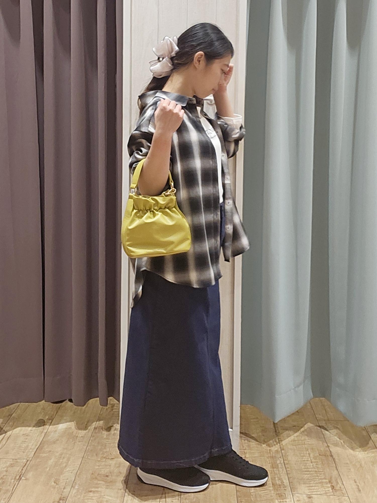 miyaさんの「SHOO･LA･RUE｜【洗濯後しわになりにくい/S-LL】気分で選ぶ 大人のデイリー使いに ベーシックシャツ」を使ったコーディネート