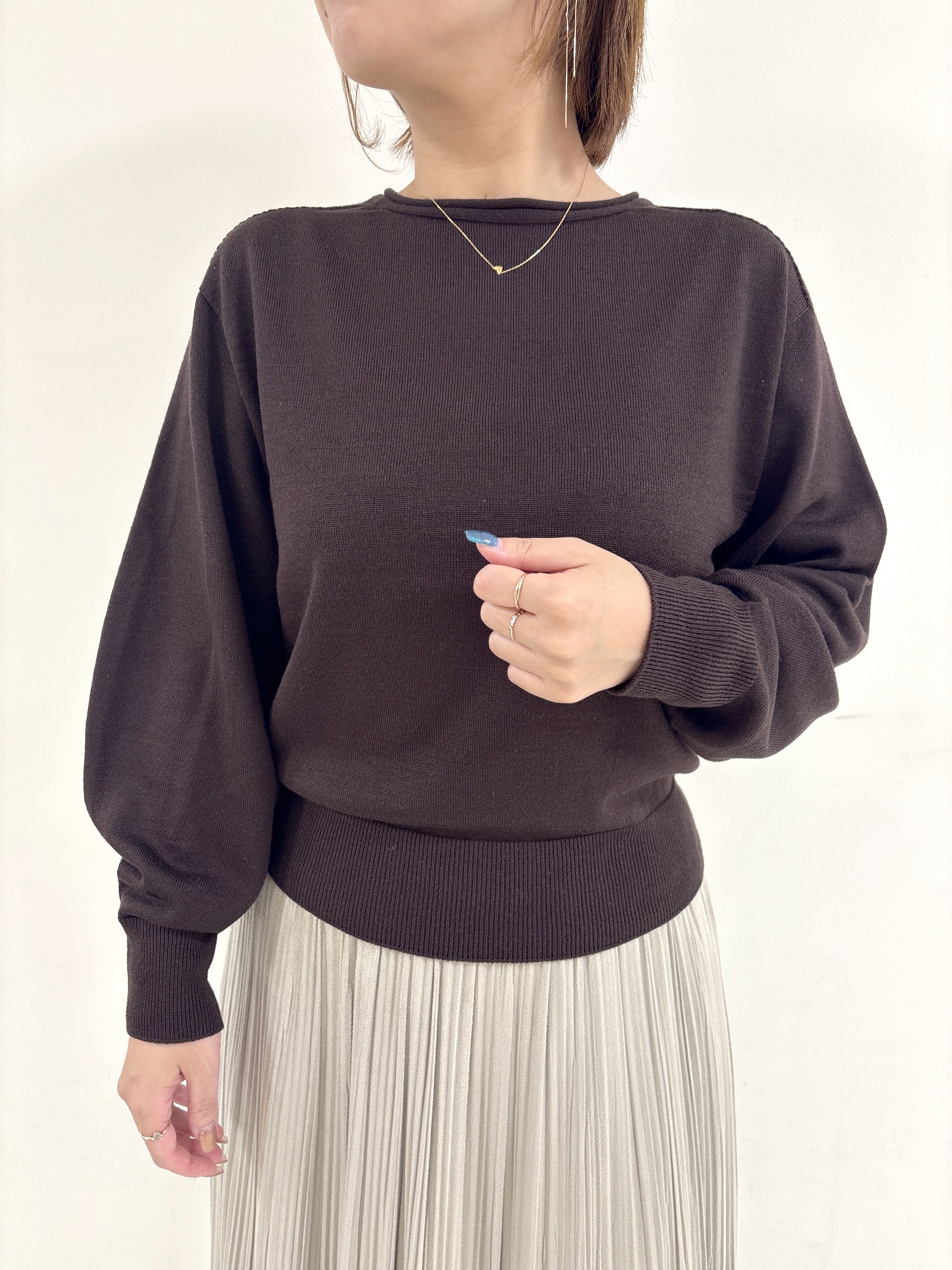 ayumiさんの「UNTITLED｜【大人の抜け感/8色展開】ボリュームスリーブニットプルオーバー」を使ったコーディネート