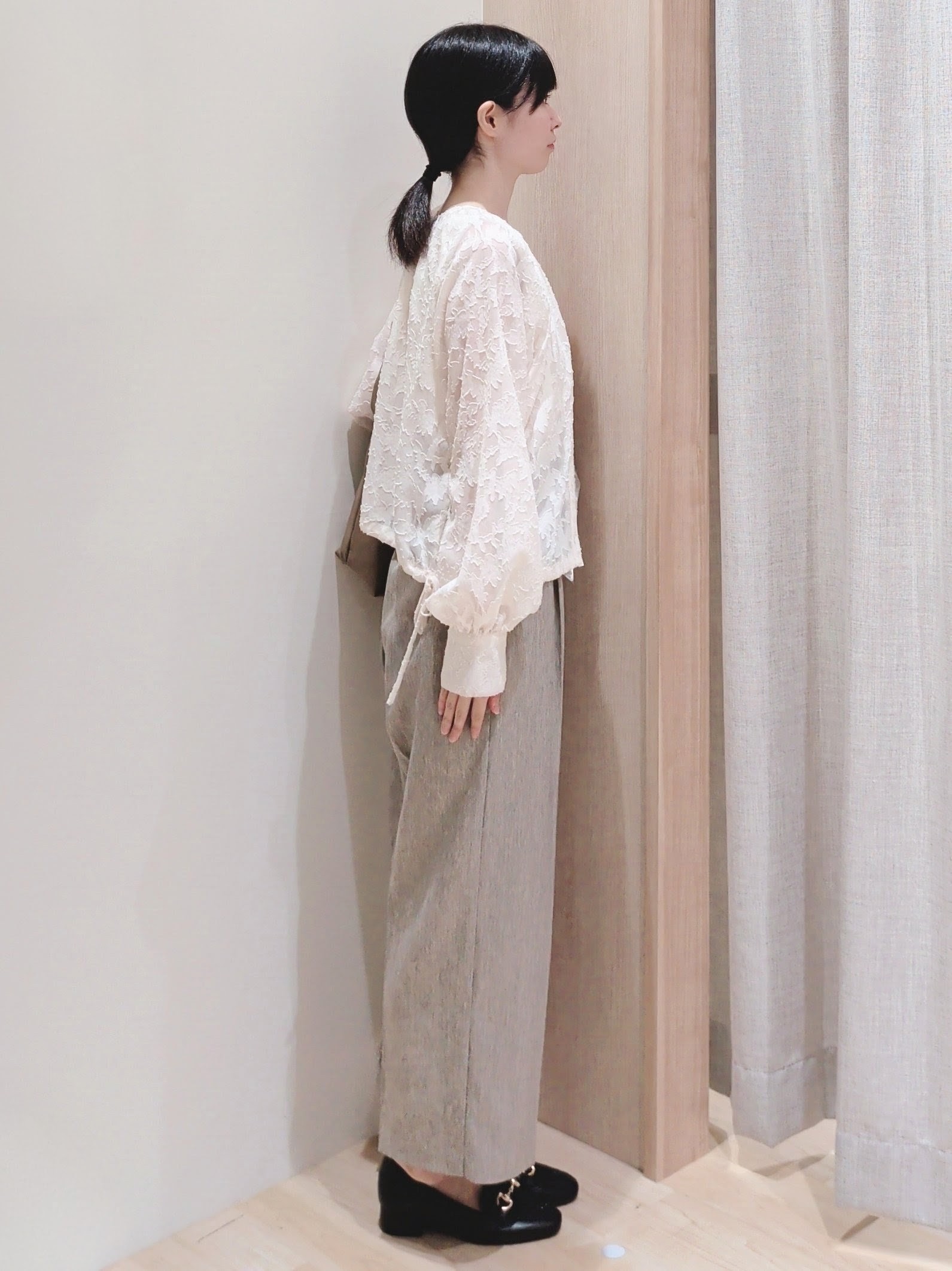 Yuiさんの「grove｜上品に華やぐ シアージャカードブラウス」を使ったコーディネート