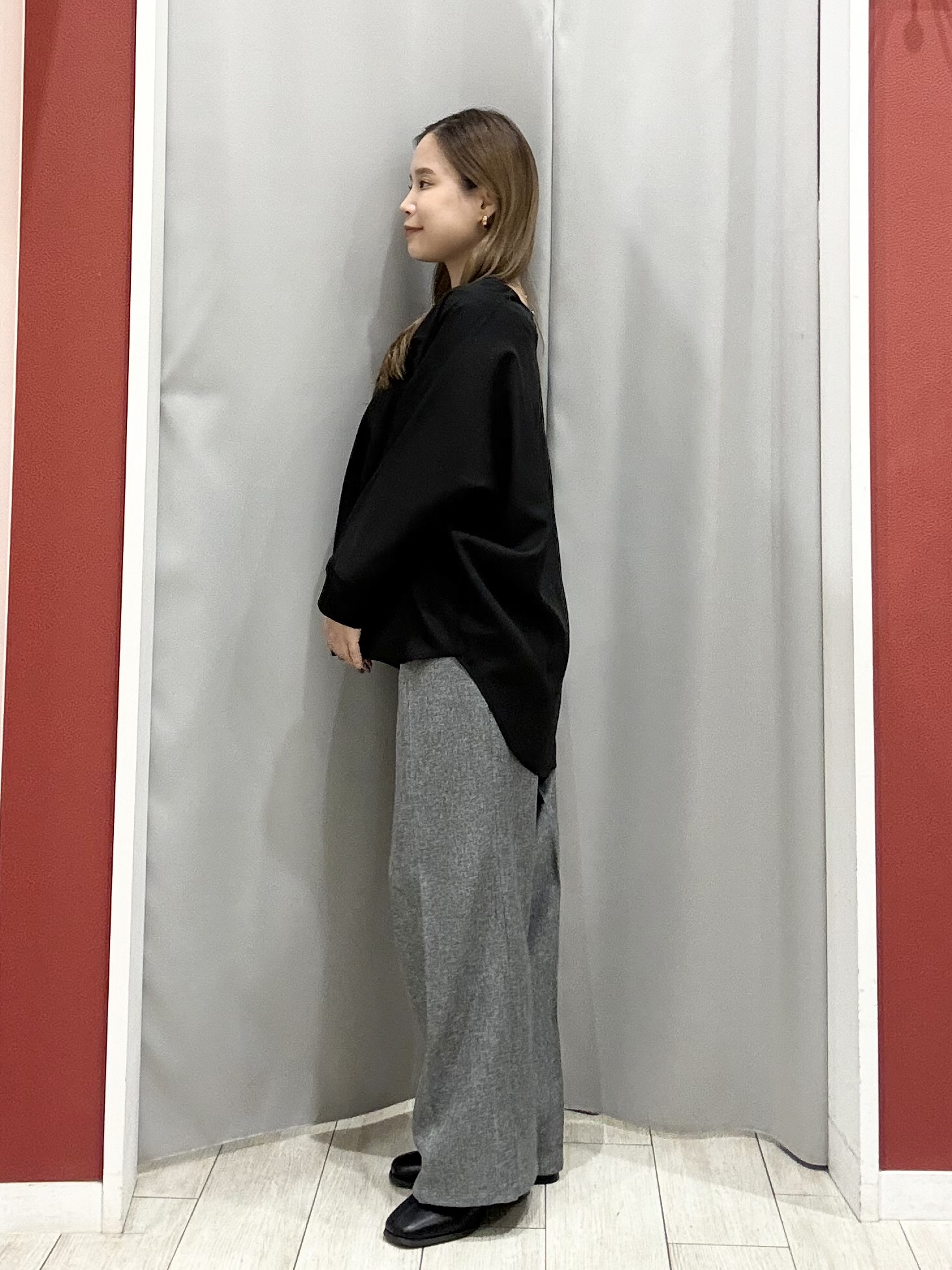 shioさんの「SHOO･LA･RUE｜【2点セット／着方いろいろ】ビスチェ&times;センタープレスパンツ セットアップ」を使ったコーディネート