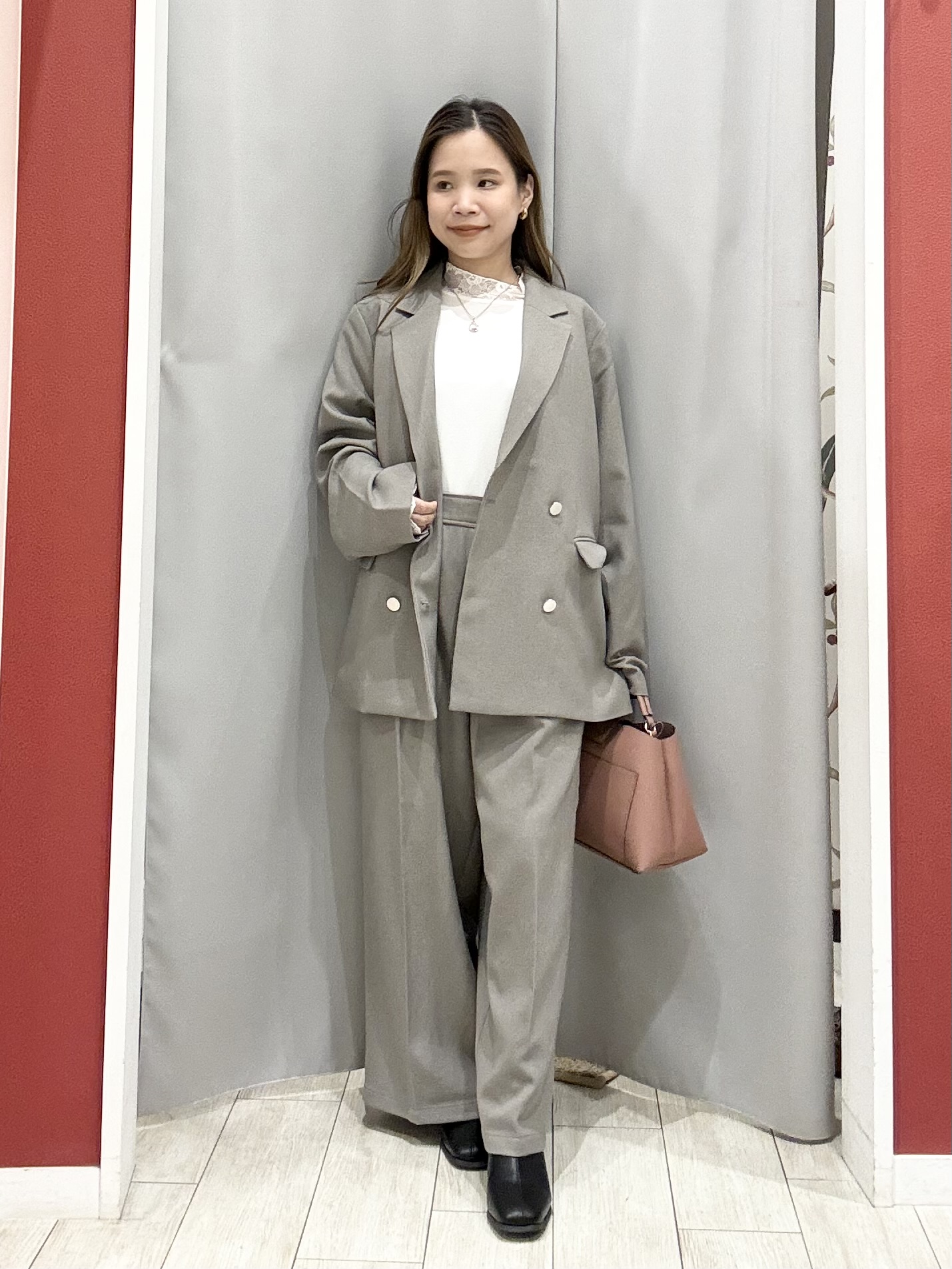 shioさんの「SHOO･LA･RUE｜【セットアップ可/洗濯後しわになりにくい】ウールフィール ダブルジャケット」を使ったコーディネート
