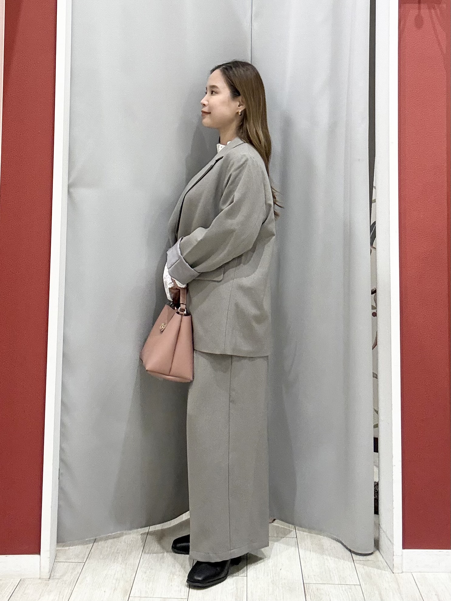 shioさんの「SHOO･LA･RUE｜【セットアップ可/洗濯後しわになりにくい】ウールフィール ダブルジャケット」を使ったコーディネート