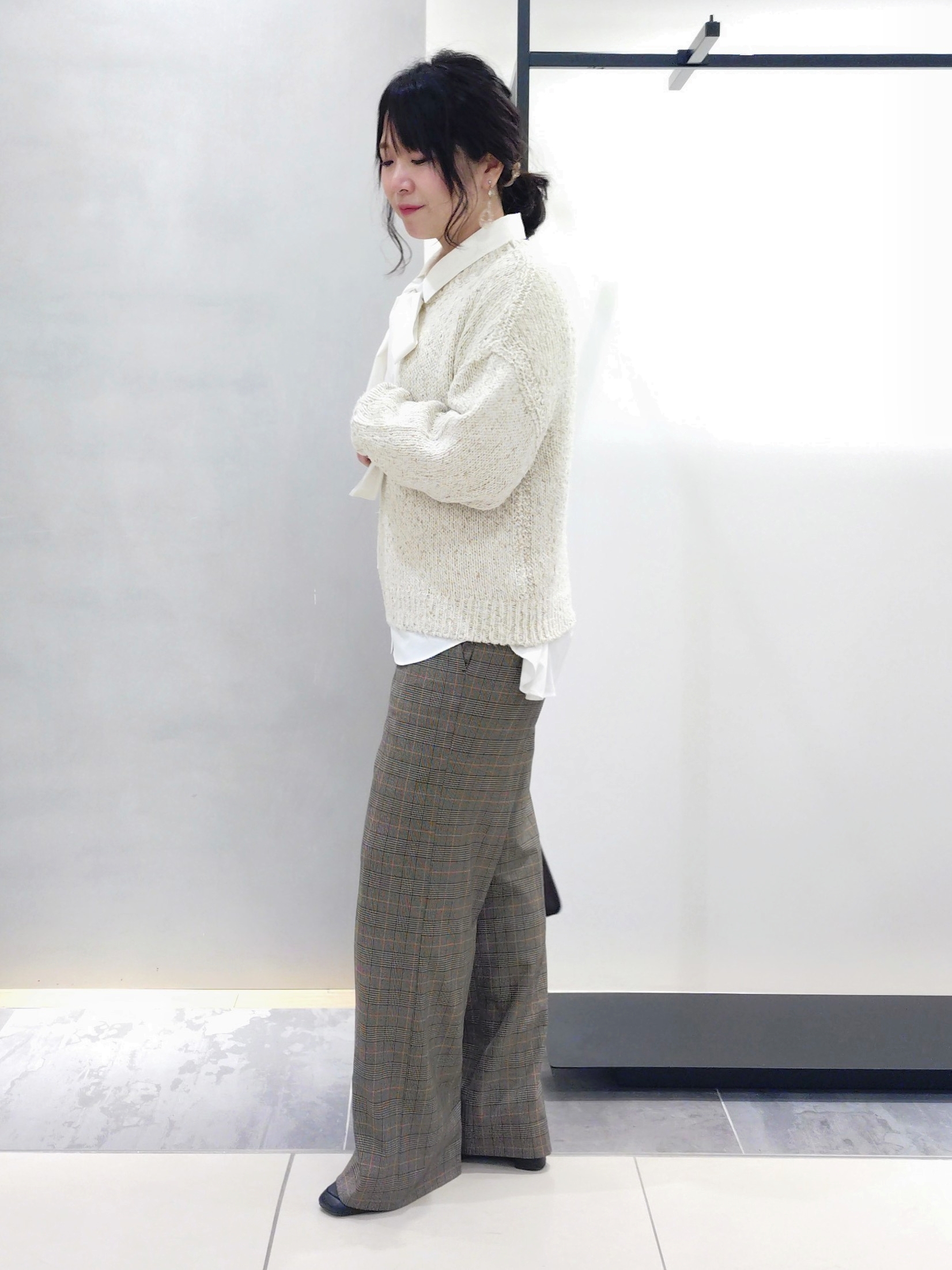 TOMOMIさんの「INDIVI｜【ストレッチ◎】取外し可ボウタイシャツ」を使ったコーディネート