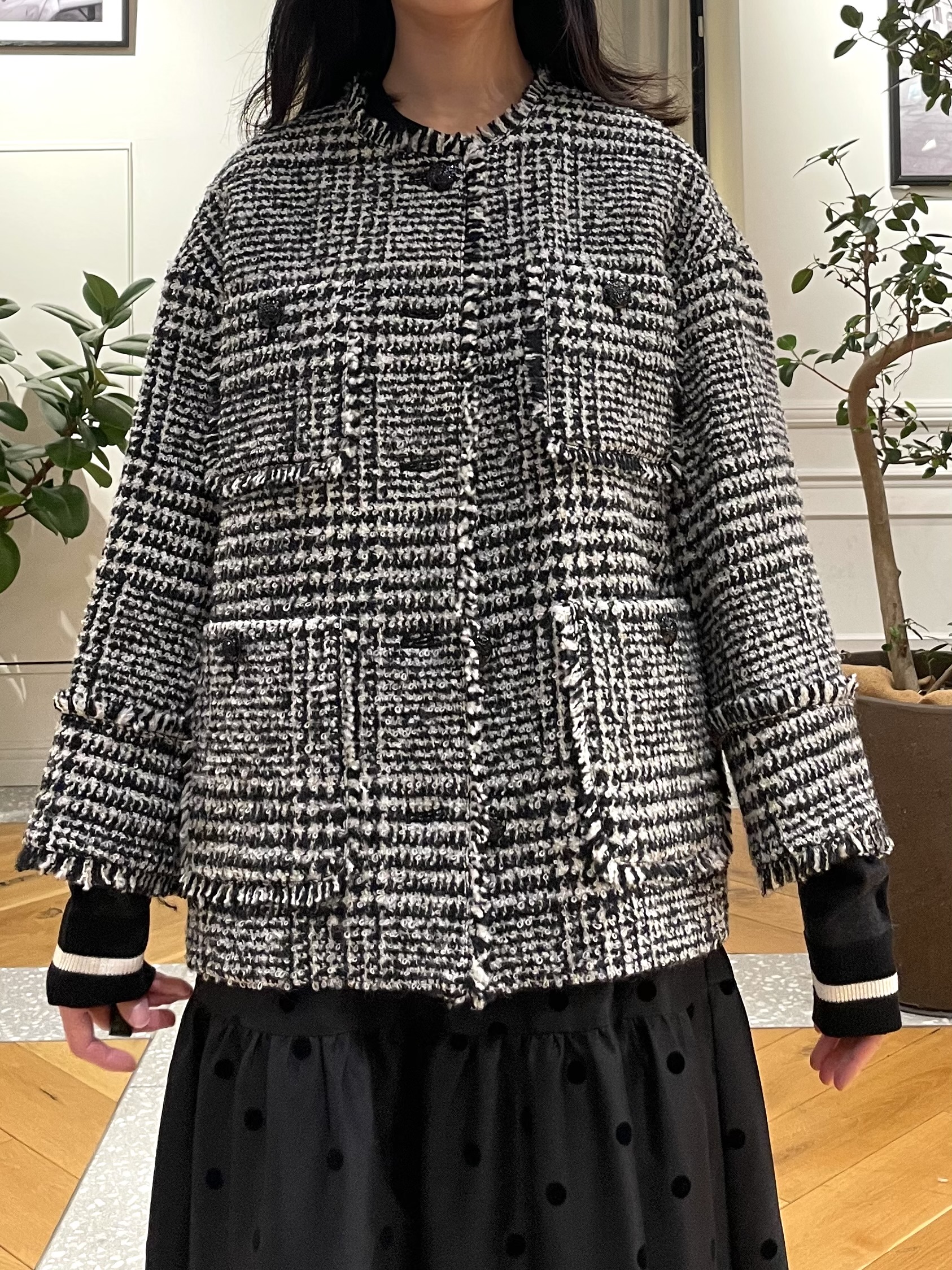 Lilyさんの「DRESSTERIOR｜グレンチェックツイードショートコート」を使ったコーディネート