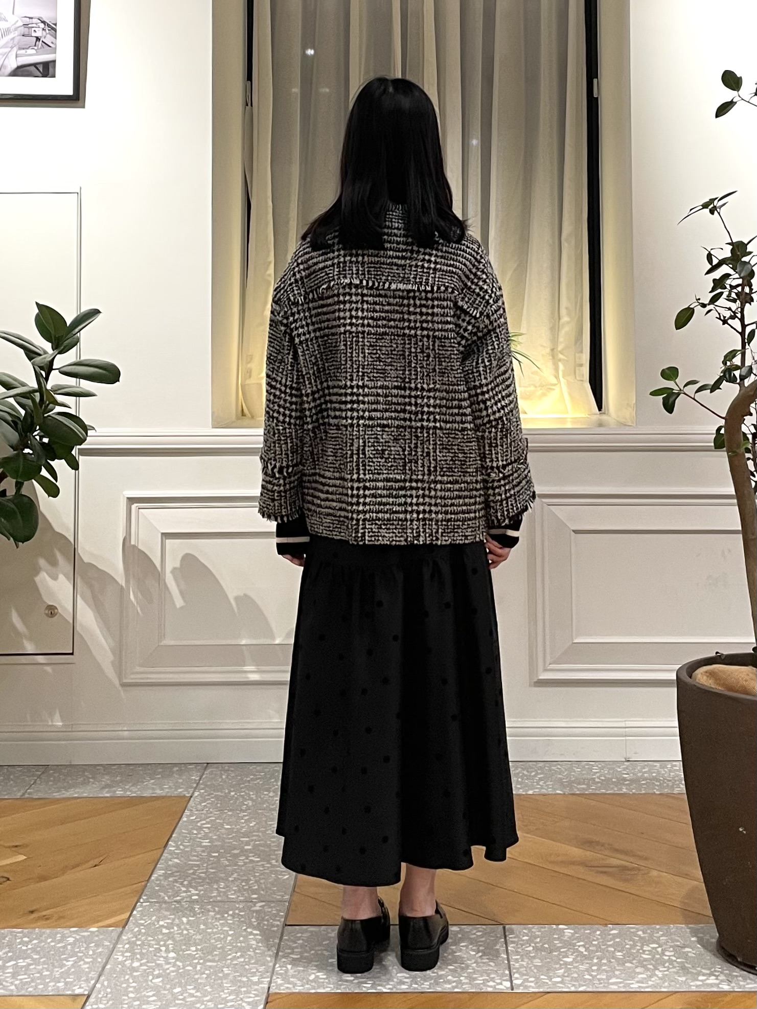 Lilyさんの「DRESSTERIOR｜グレンチェックツイードショートコート」を使ったコーディネート