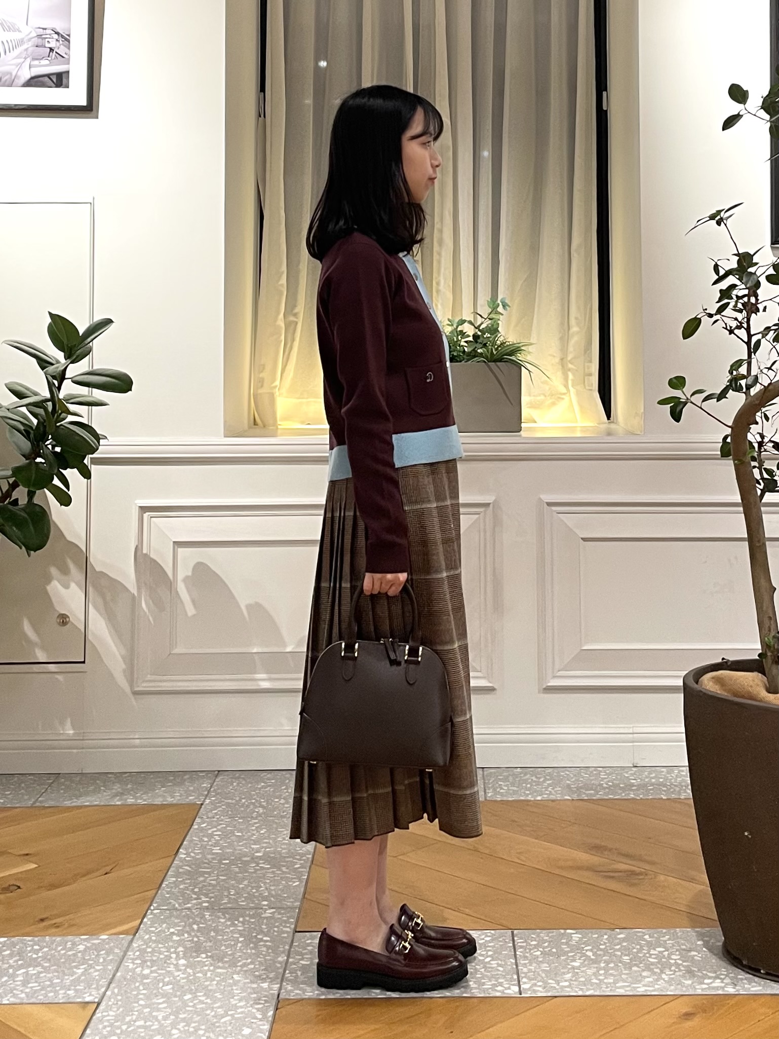 Lilyさんの「DRESSTERIOR｜【マシンウォッシャブル】コットンカシミヤバイカラーカーディガン」を使ったコーディネート