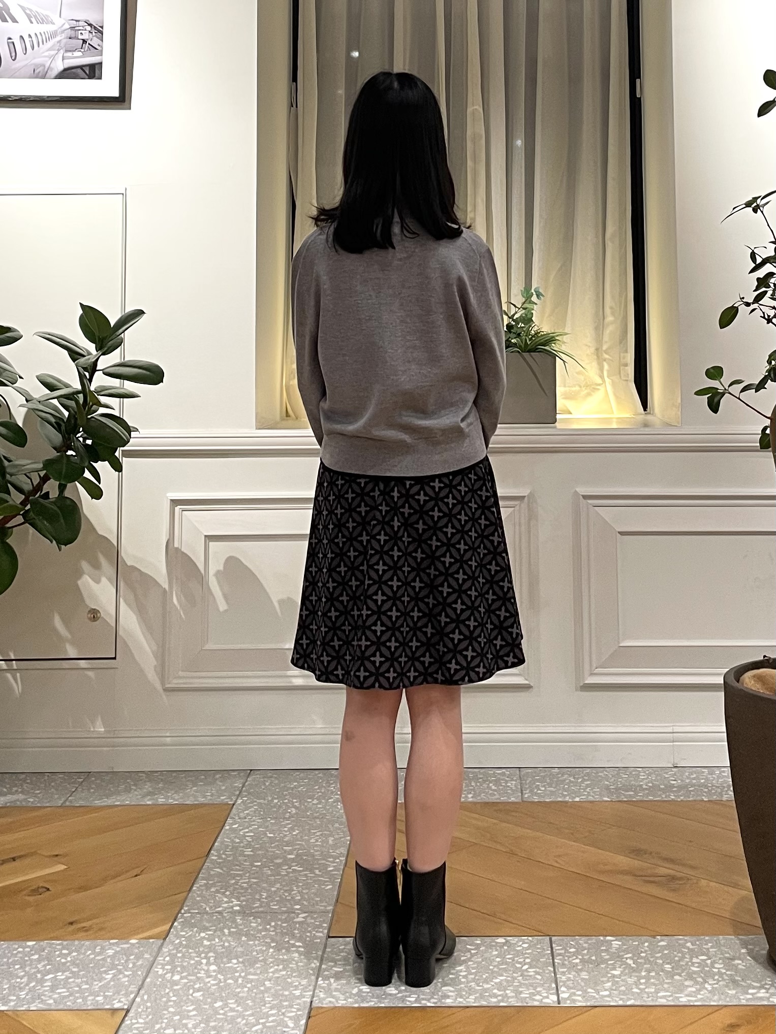 Lilyさんの「DRESSTERIOR｜ゼニアバル―ファキャッシュウールクルーネックカーディガン」を使ったコーディネート