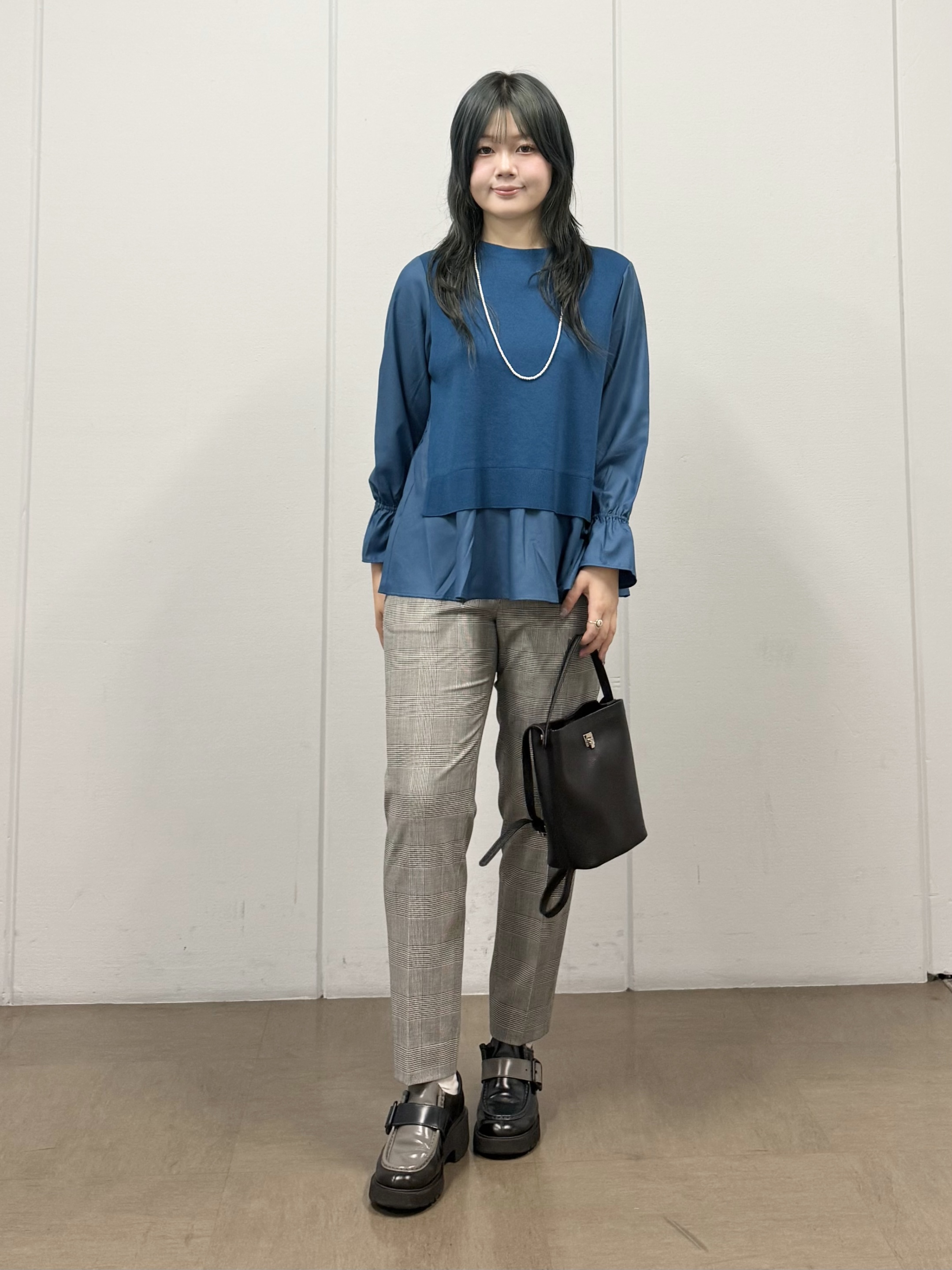 mizukiさんの「INDIVI｜【洗える／1枚でコーデ完成】重ね着風ニットトップス」を使ったコーディネート