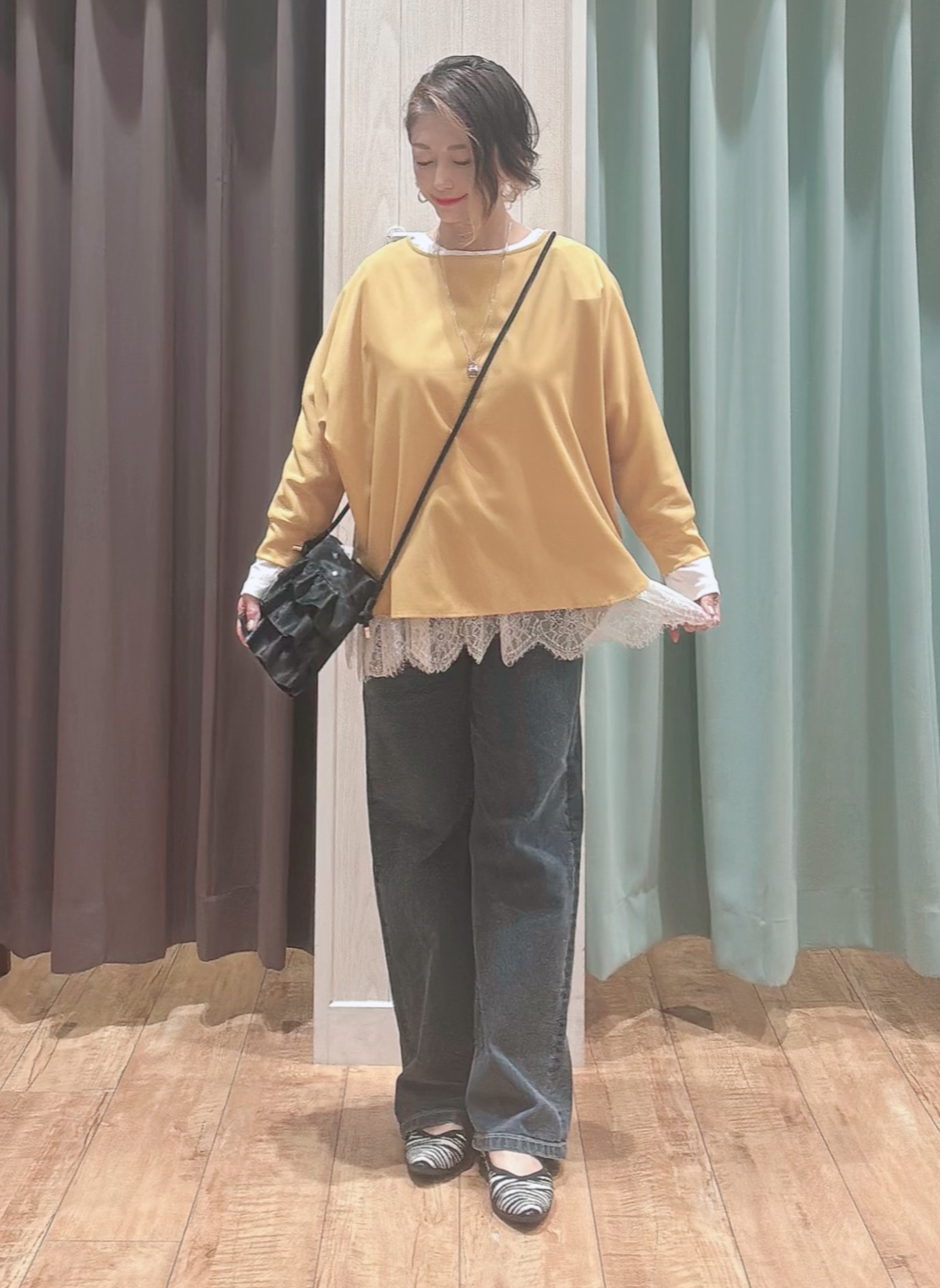 aaamiさんの「SHOO･LA･RUE｜【着丈選べる/洗濯後しわになりにくい】インせず着られる ドルマンブラウス」を使ったコーディネート