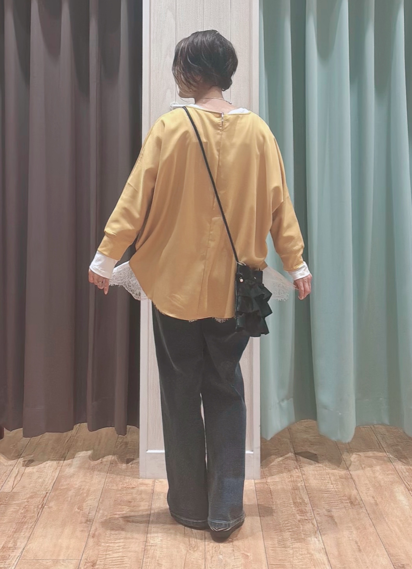 aaamiさんの「SHOO･LA･RUE｜【着丈選べる/洗濯後しわになりにくい】インせず着られる ドルマンブラウス」を使ったコーディネート
