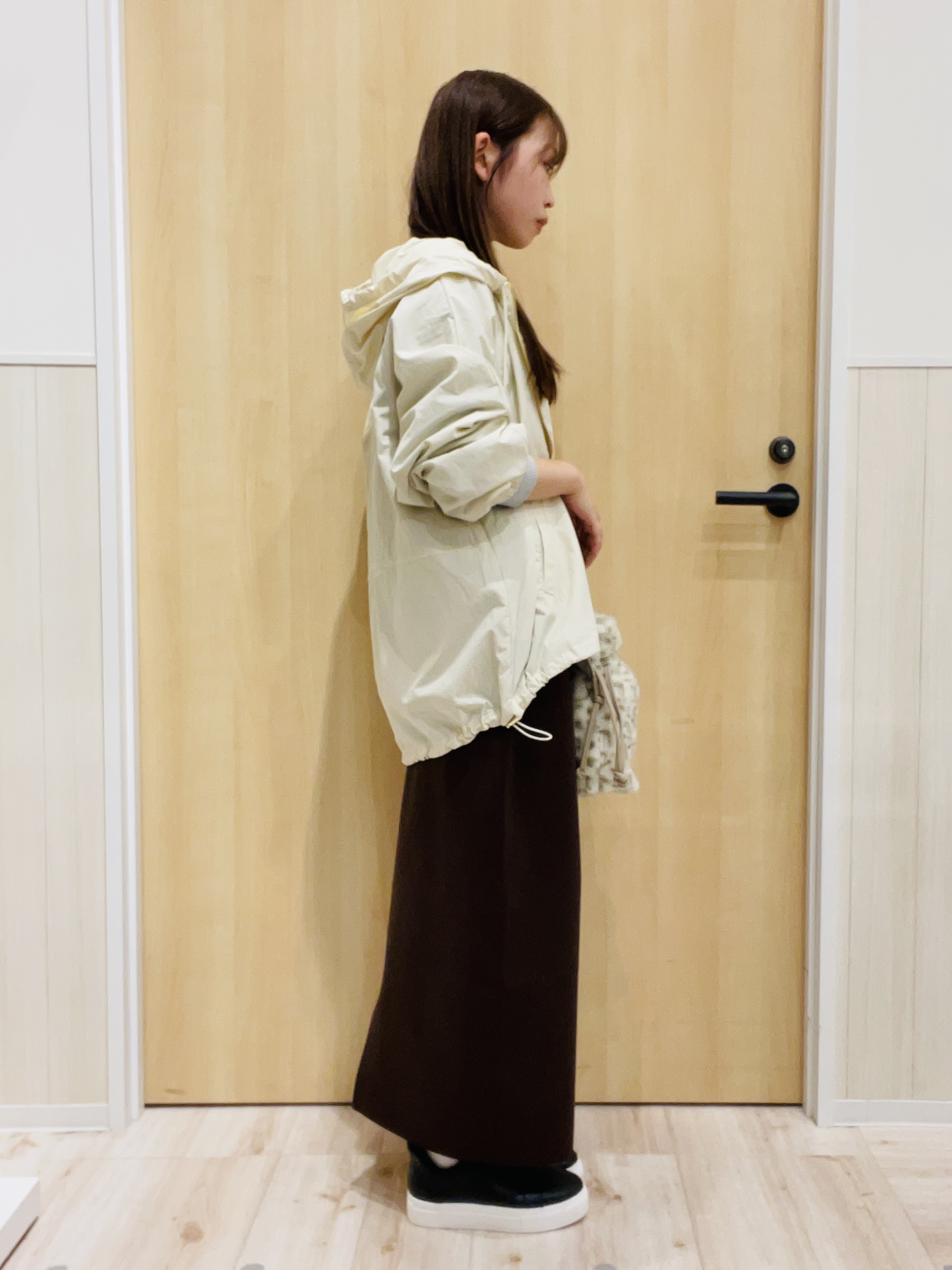 minamiさんの「SHOO･LA･RUE｜【S-LL/撥水】ゴールドパーツで女性らしく ギャザーブルゾン」を使ったコーディネート