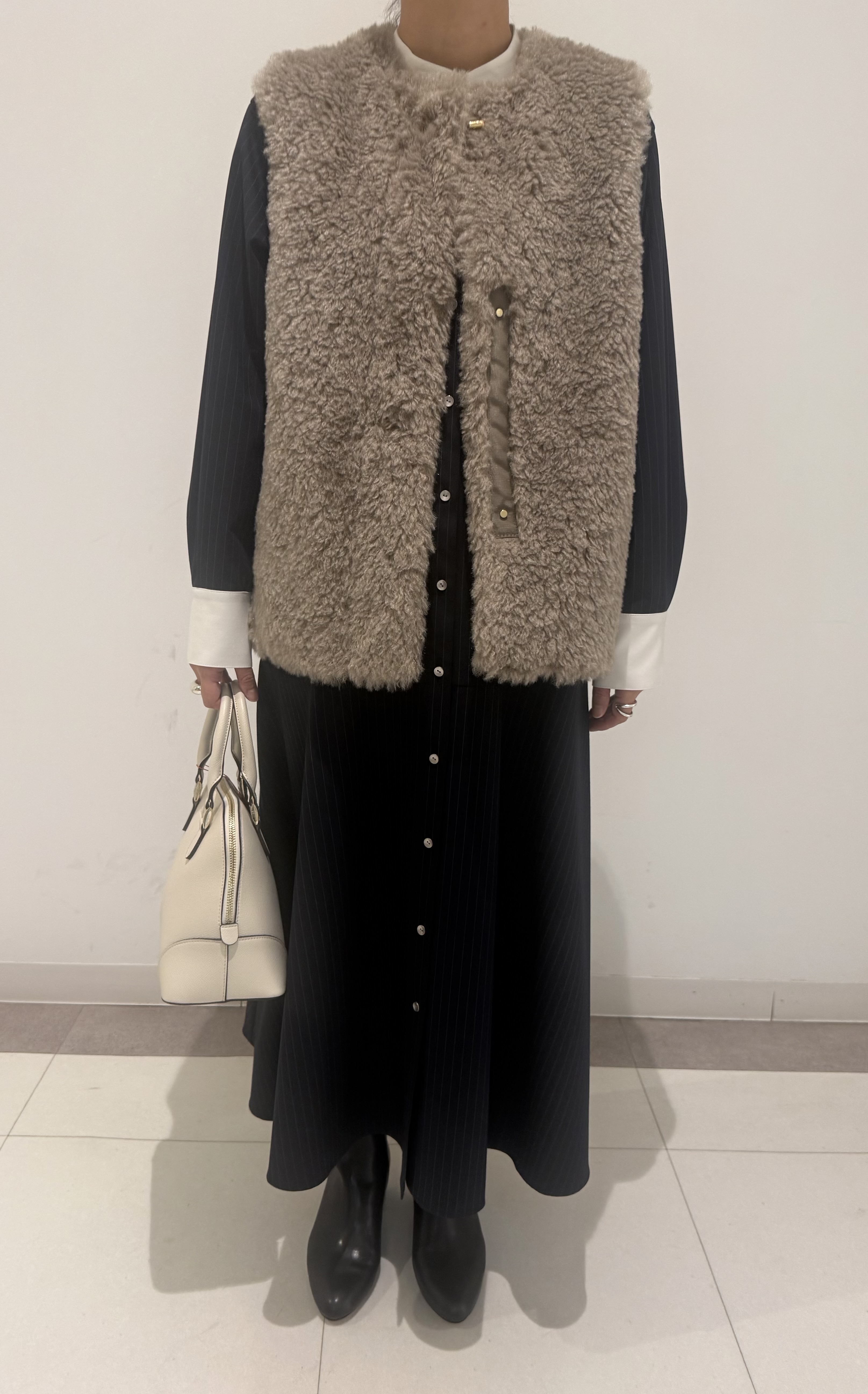 MIYAKAWAさんの「DRESSTERIOR｜エコファージレ」を使ったコーディネート