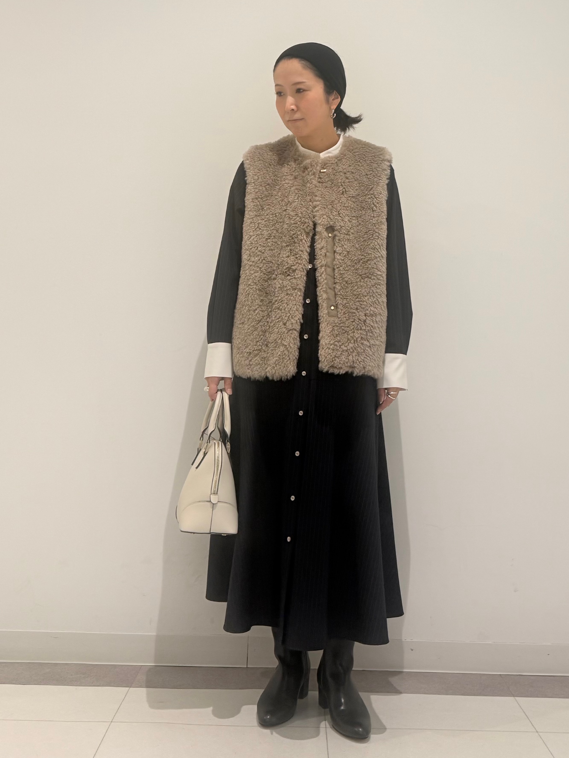 MIYAKAWAさんの「DRESSTERIOR｜エコファージレ」を使ったコーディネート