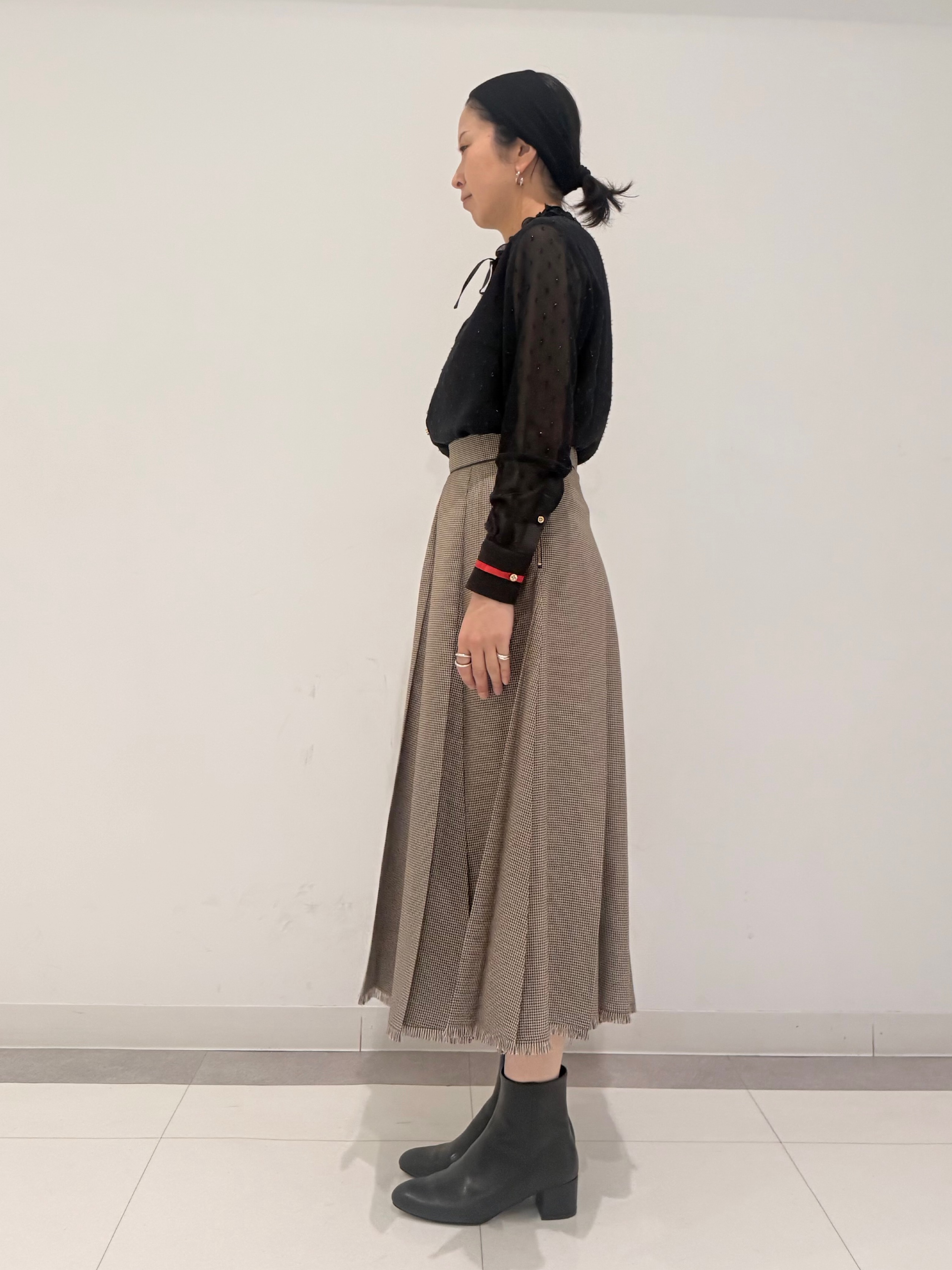 MIYAKAWAさんの「DRESSTERIOR｜【上品見え】フィルムドット ボウタイブラウス」を使ったコーディネート