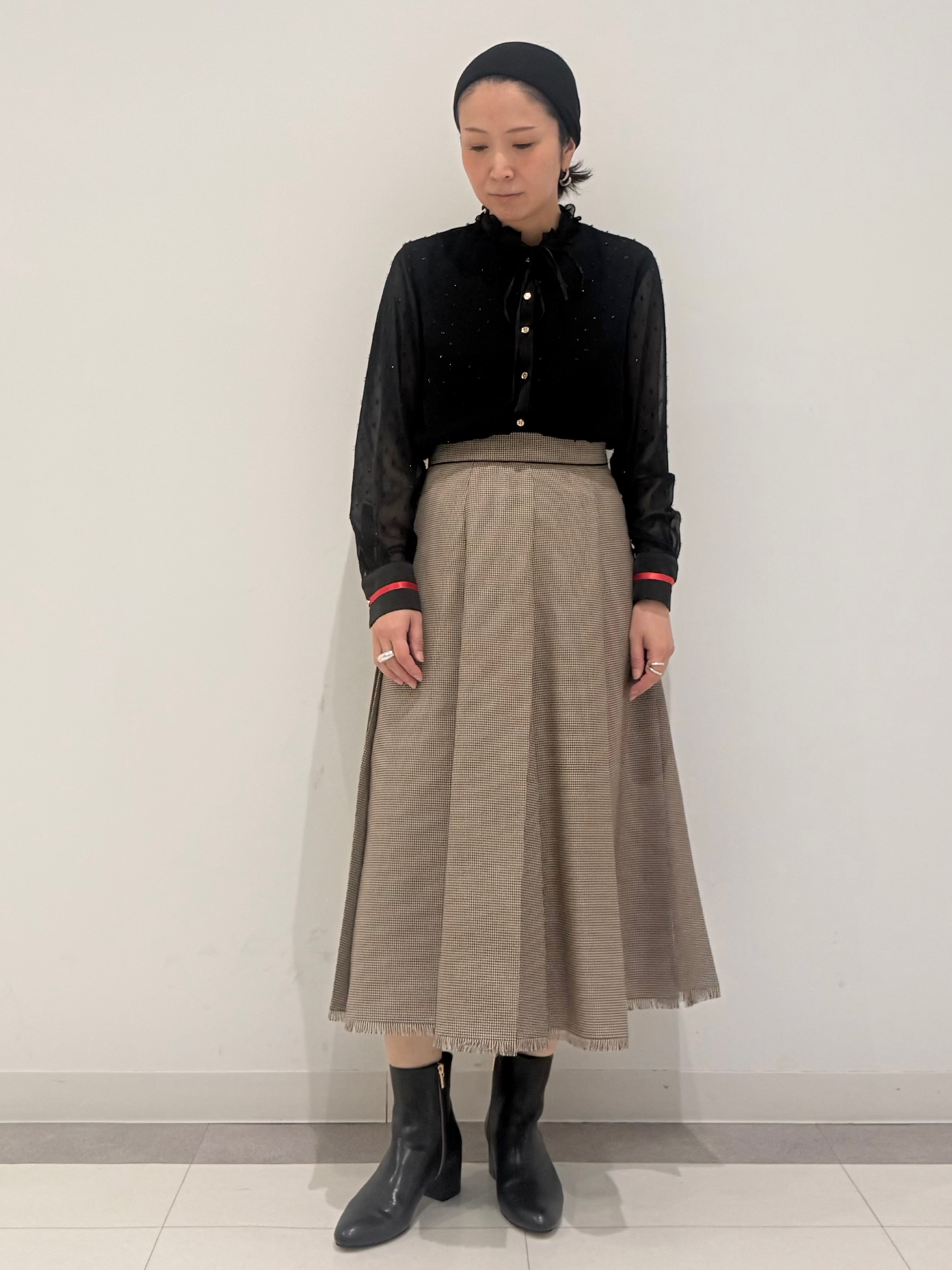 MIYAKAWAさんの「DRESSTERIOR｜【上品見え】フィルムドット ボウタイブラウス」を使ったコーディネート