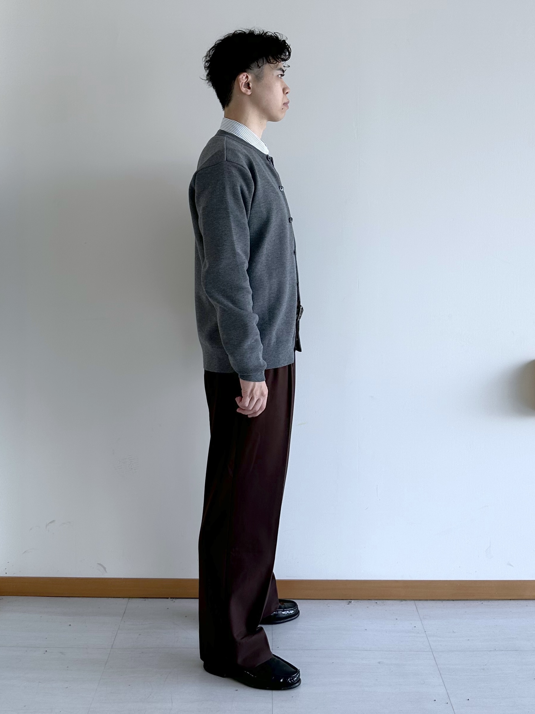 イッシーさんの「TAKEO KIKUCHI｜【BOWLER HAT LABEL】日本製クルーネックカーディガン」を使ったコーディネート