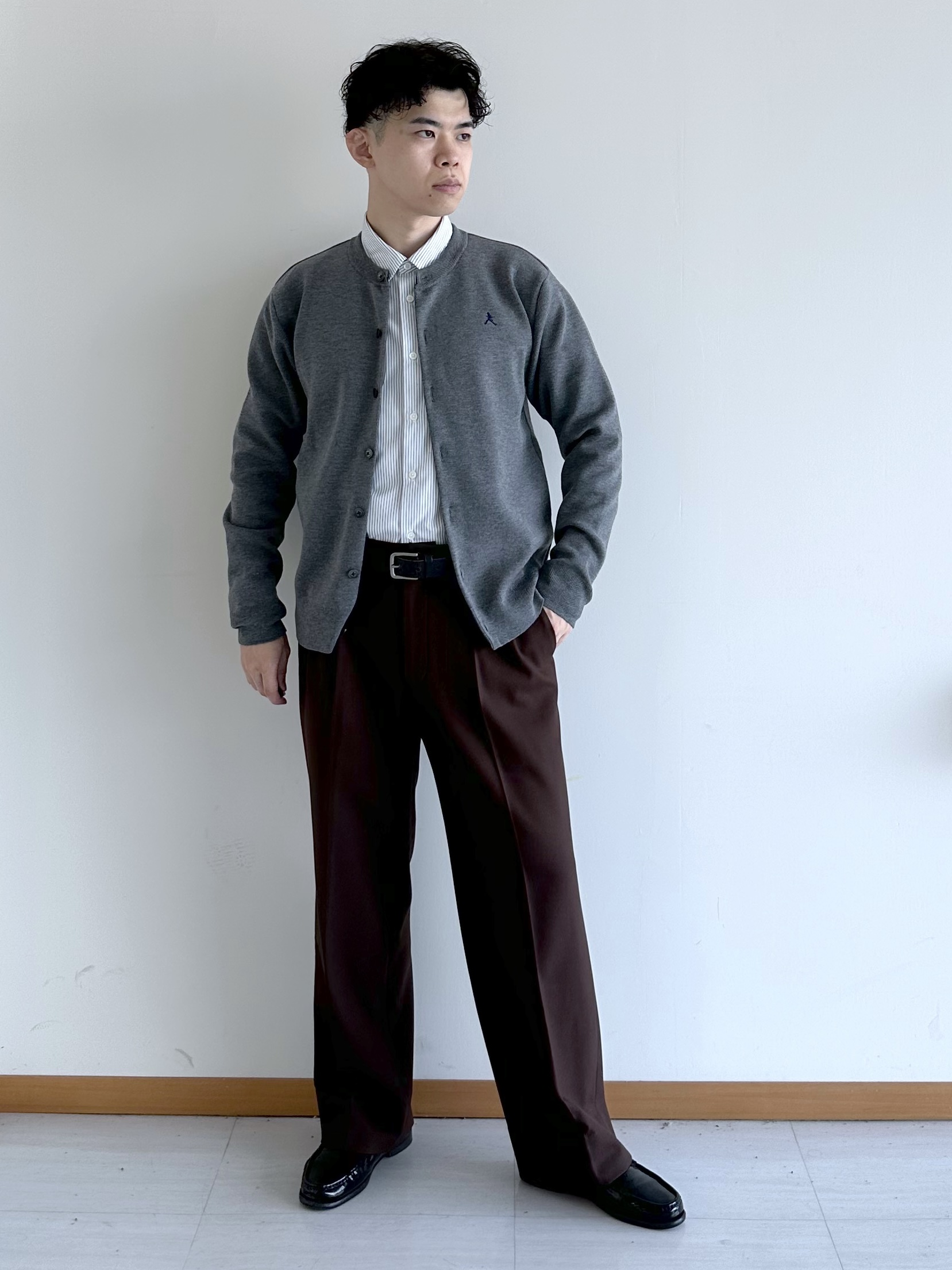 イッシーさんの「TAKEO KIKUCHI｜【BOWLER HAT LABEL】日本製クルーネックカーディガン」を使ったコーディネート