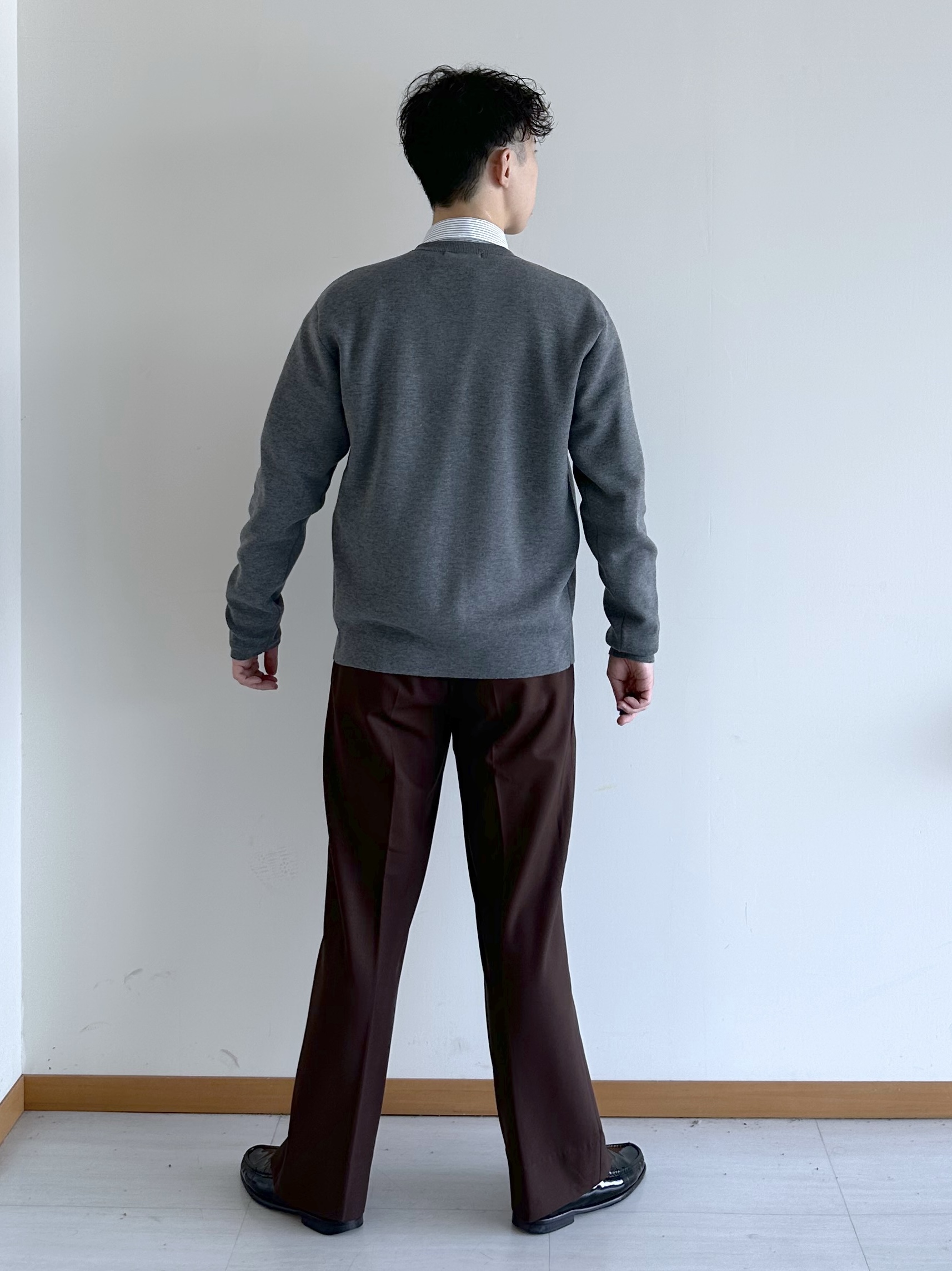 イッシーさんの「TAKEO KIKUCHI｜【BOWLER HAT LABEL】日本製クルーネックカーディガン」を使ったコーディネート