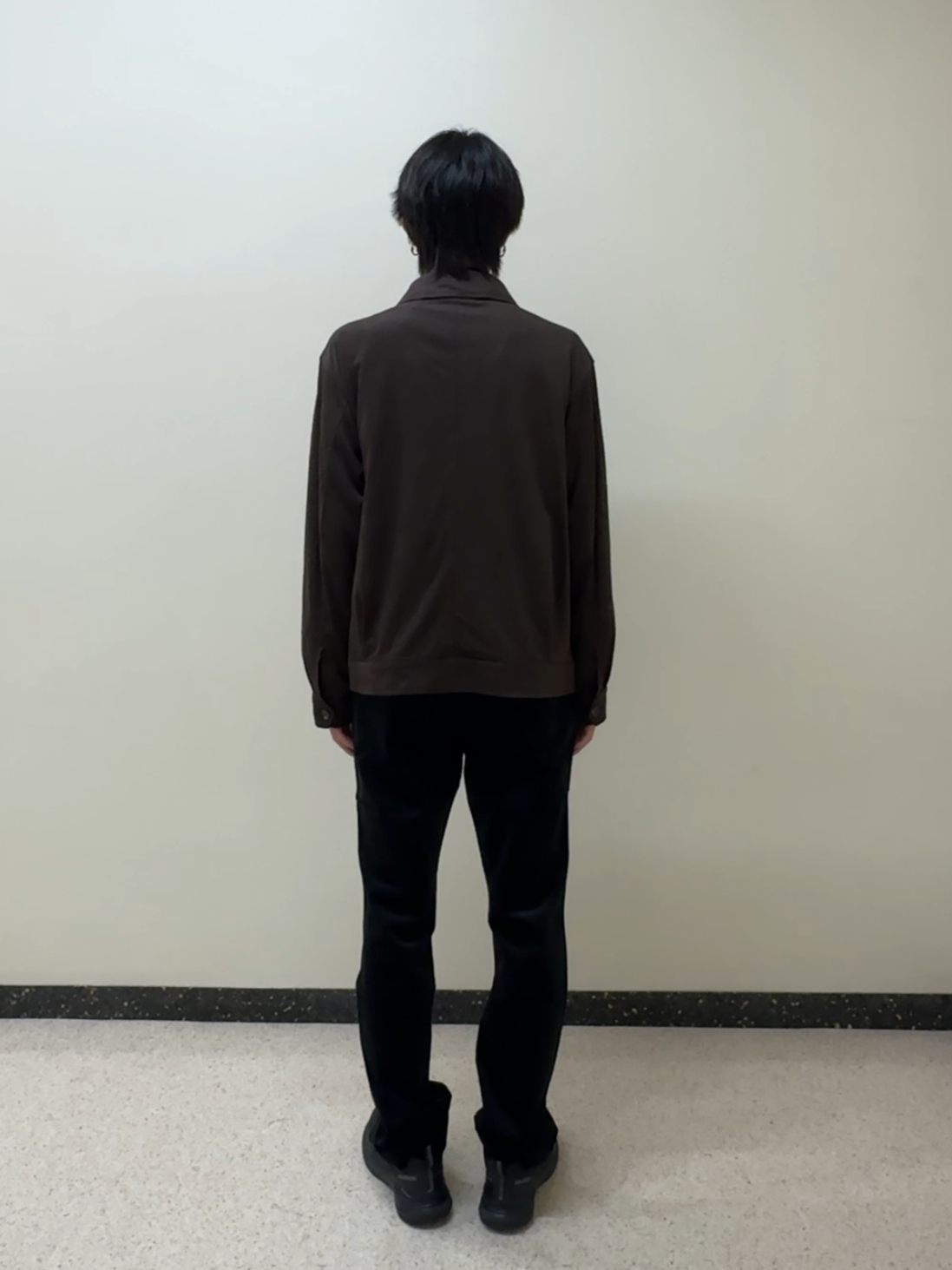 平畑慶さんの「TAKEO KIKUCHI｜デニム＆スウェード調 ジップブルゾン」を使ったコーディネート