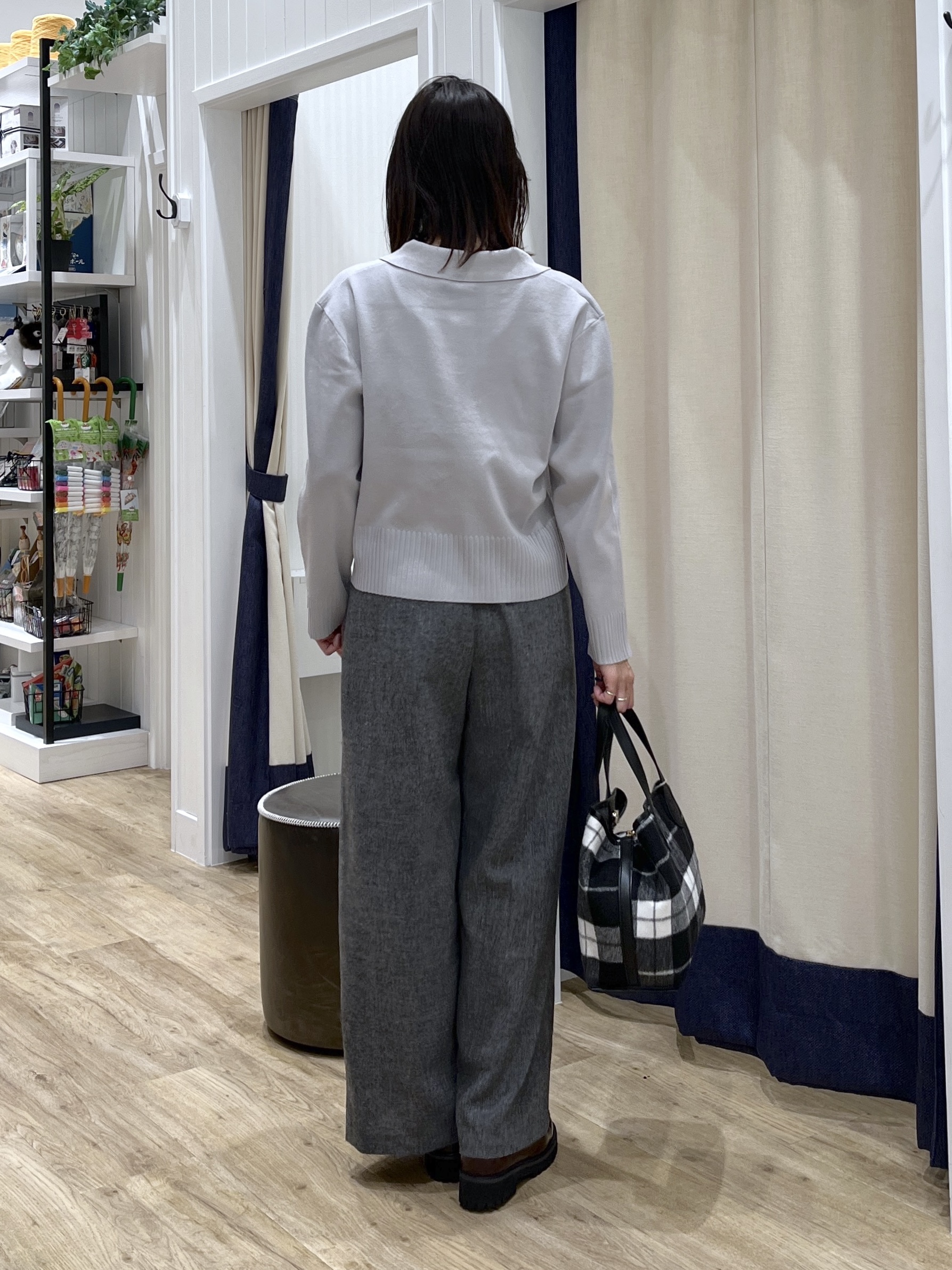 canaさんの「Dessin｜【洗濯機OK】抜け感スキッパーポロニット」を使ったコーディネート
