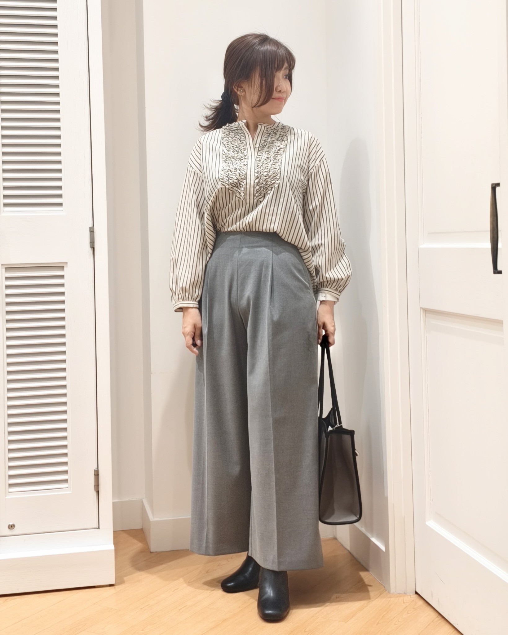 AIKOsanさんの「Dessin｜【高レビュー/洗える/7色展開】フロントフリルブラウス」を使ったコーディネート