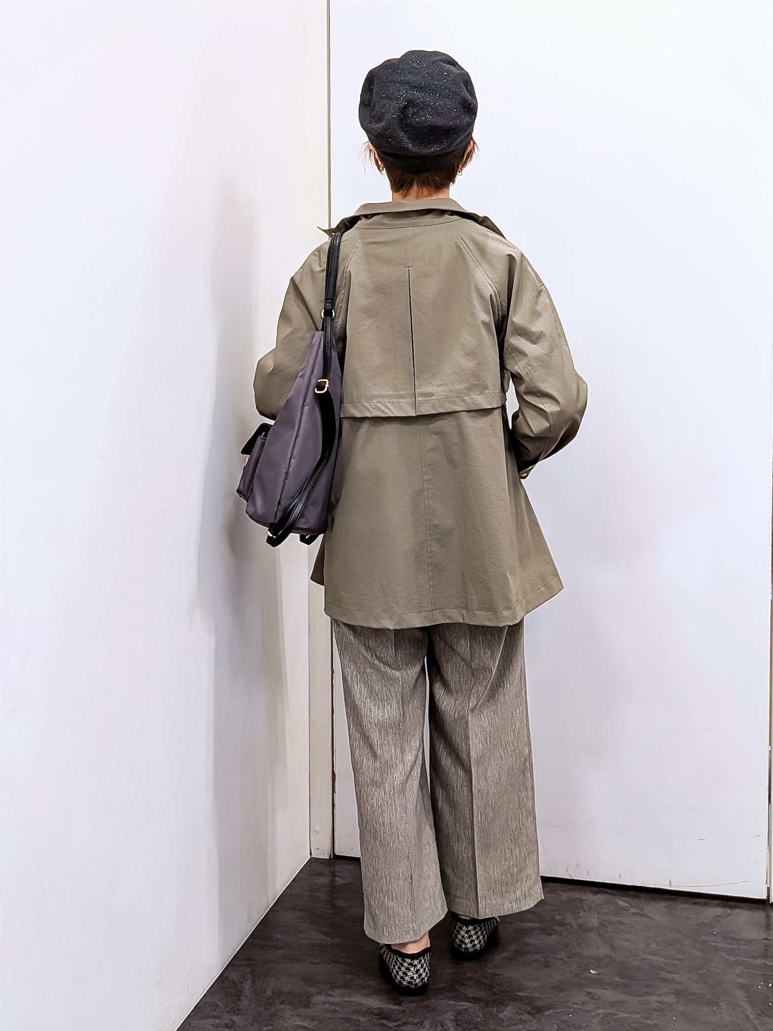 やまちゃんさんの「grove｜【撥水／シルエット2WAY】さっと羽織って、こなれる。スタンドネックテントラインコート」を使ったコーディネート
