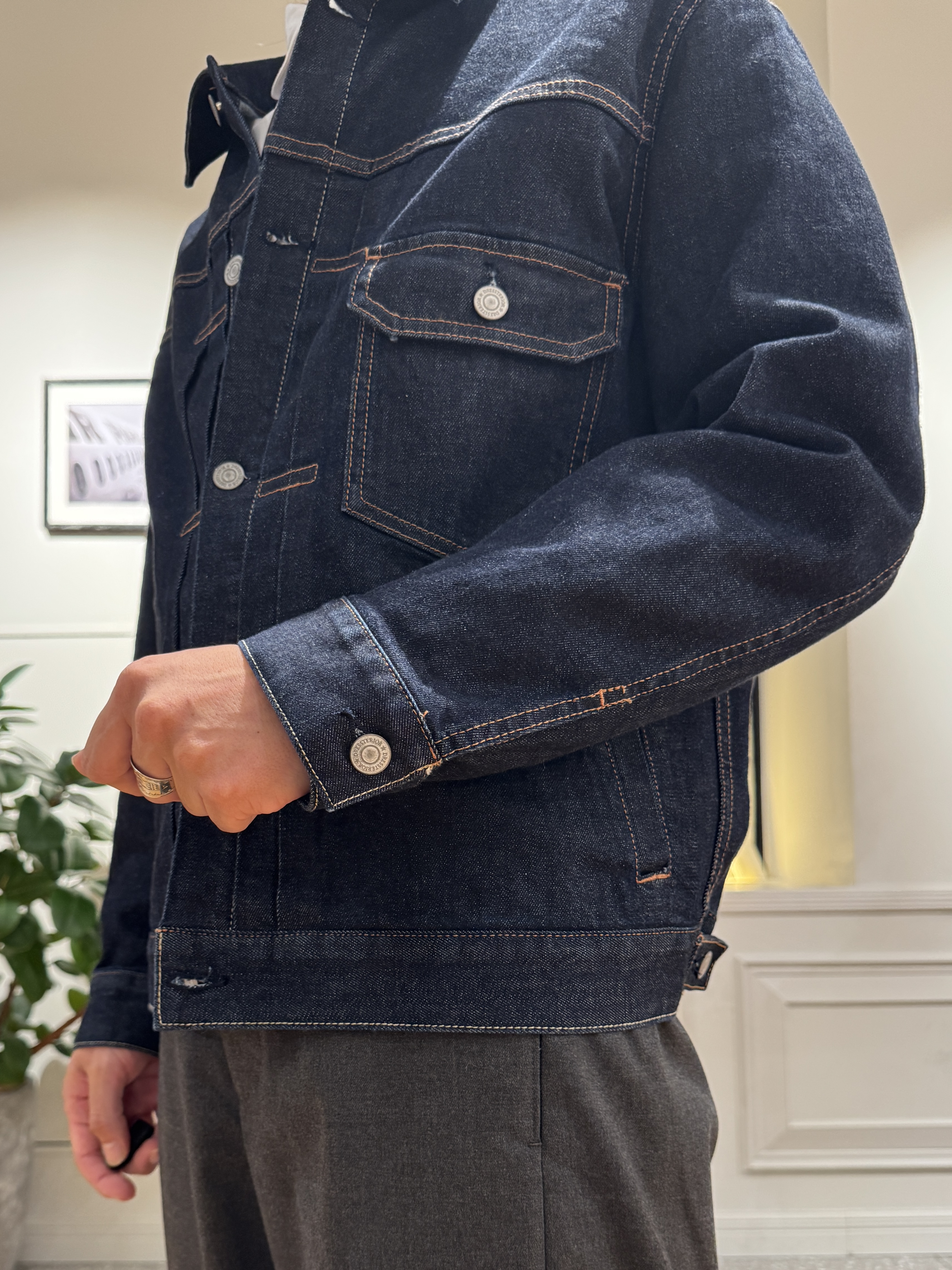 kawarataniさんの「DRESSTERIOR｜KAIHARA denim トラッカージャケット」を使ったコーディネート
